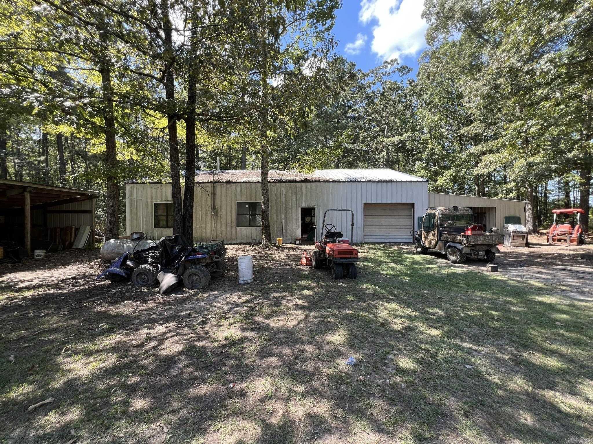 MAPLE CREEK FARMS - Residential