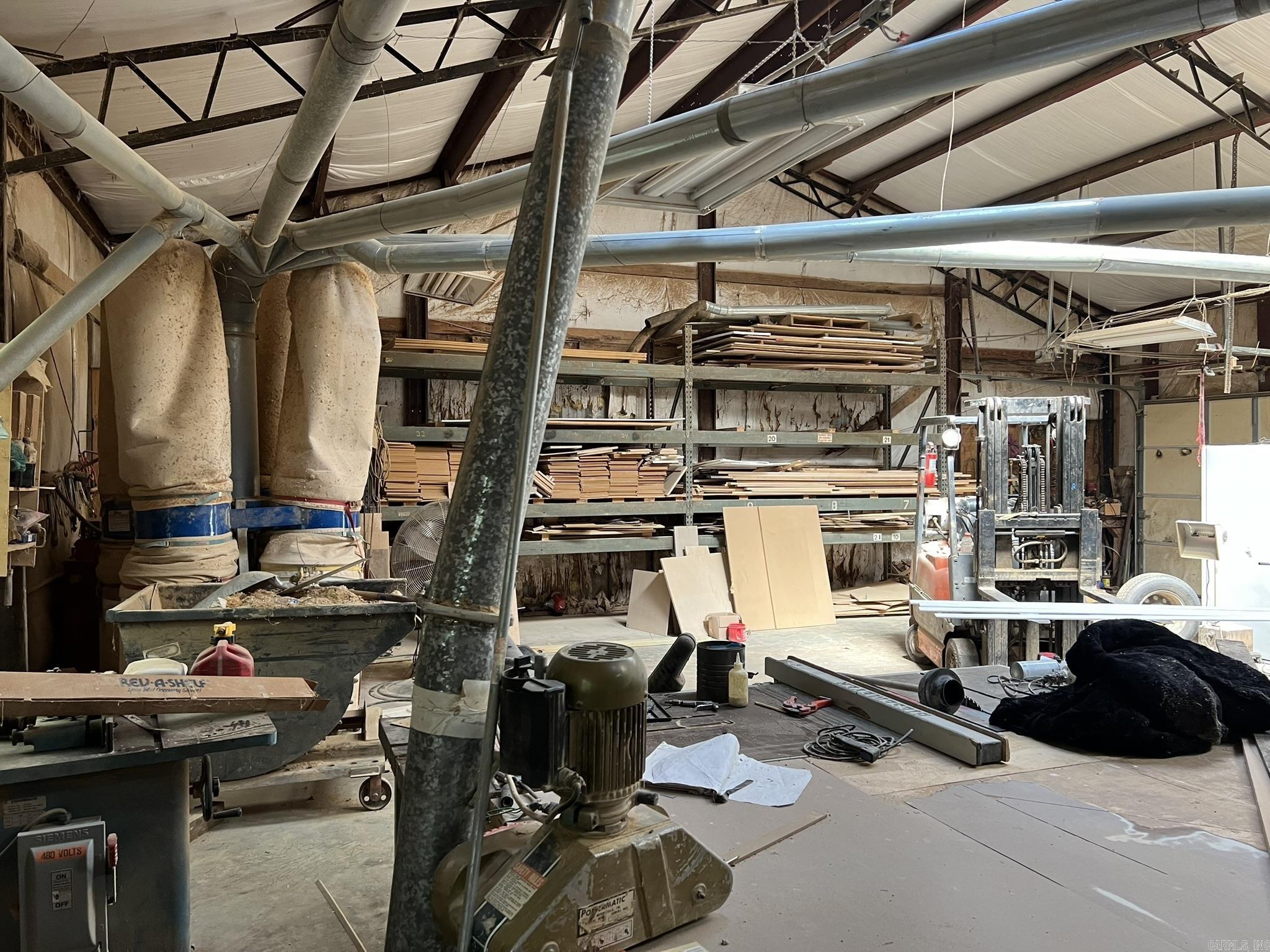 MAPLE CREEK FARMS - Residential