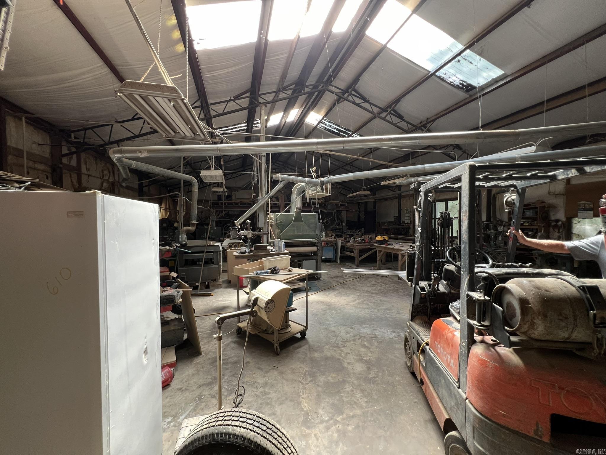 MAPLE CREEK FARMS - Residential