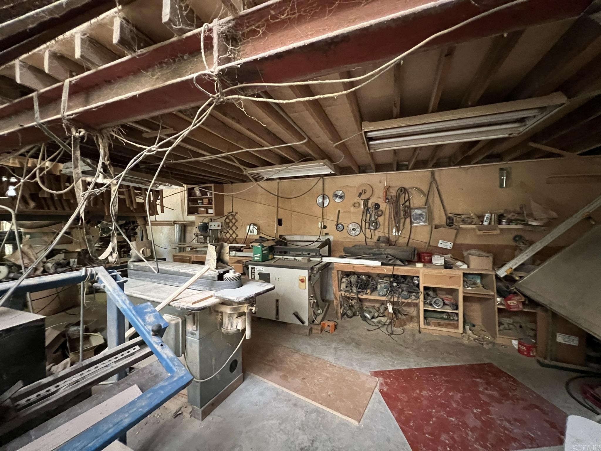 MAPLE CREEK FARMS - Residential