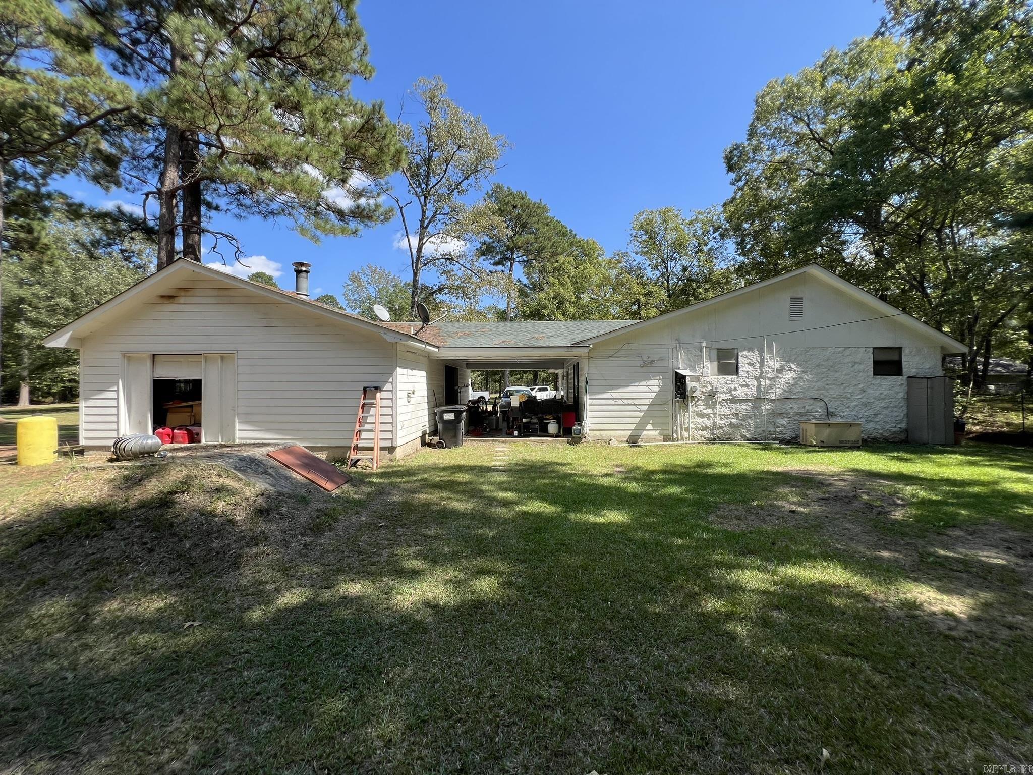 MAPLE CREEK FARMS - Residential