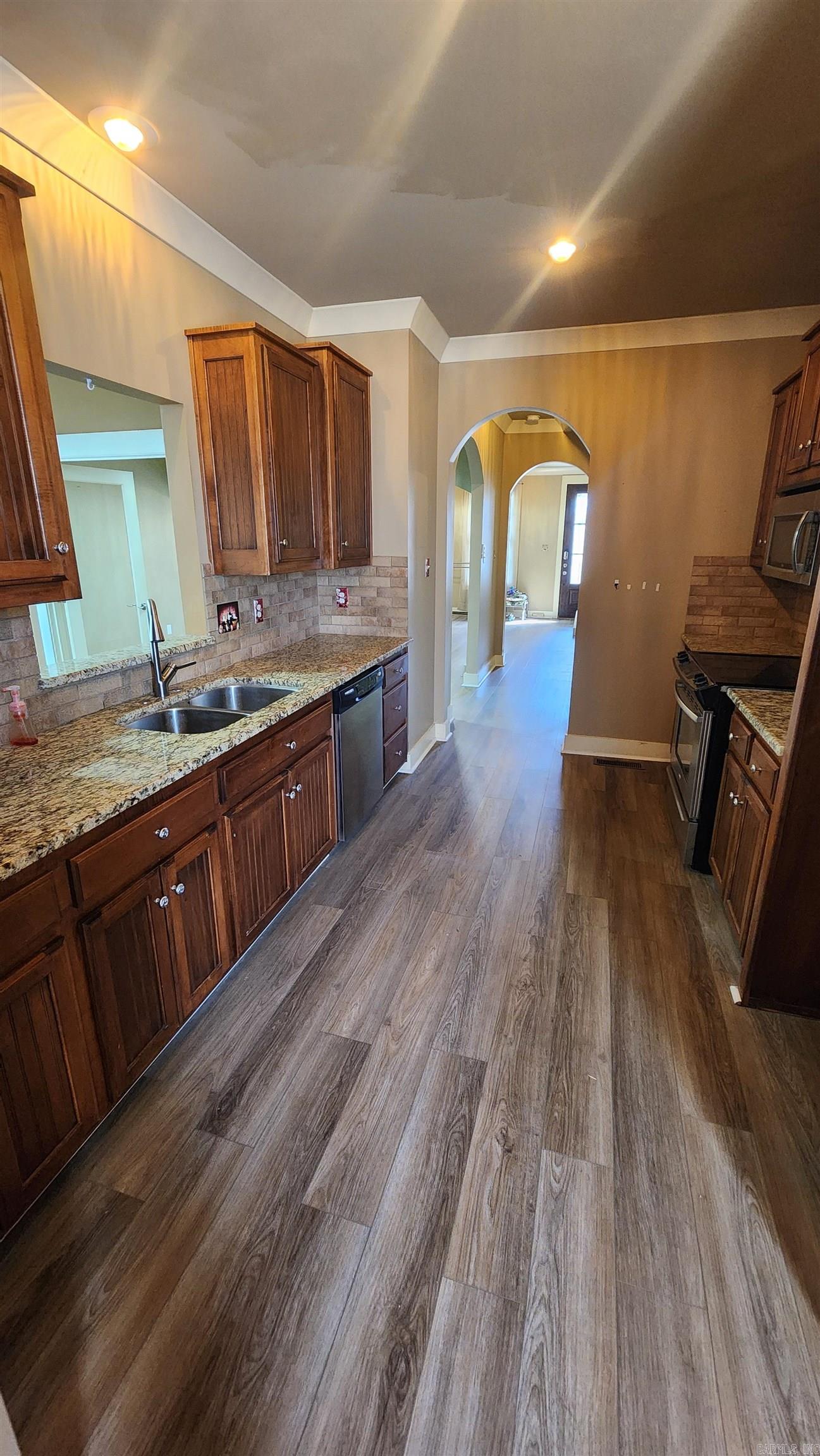 MIDTOWN BRYANT - Residential
