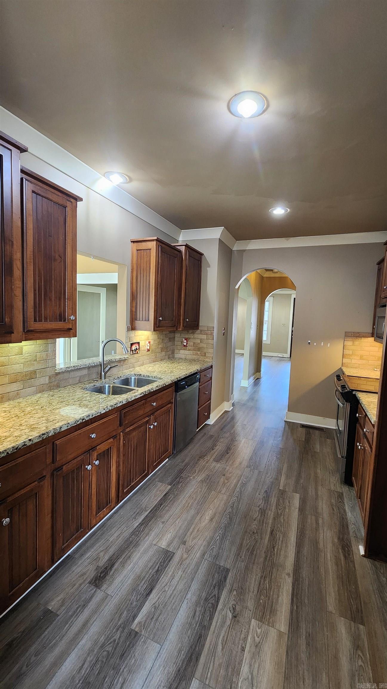 MIDTOWN BRYANT - Residential