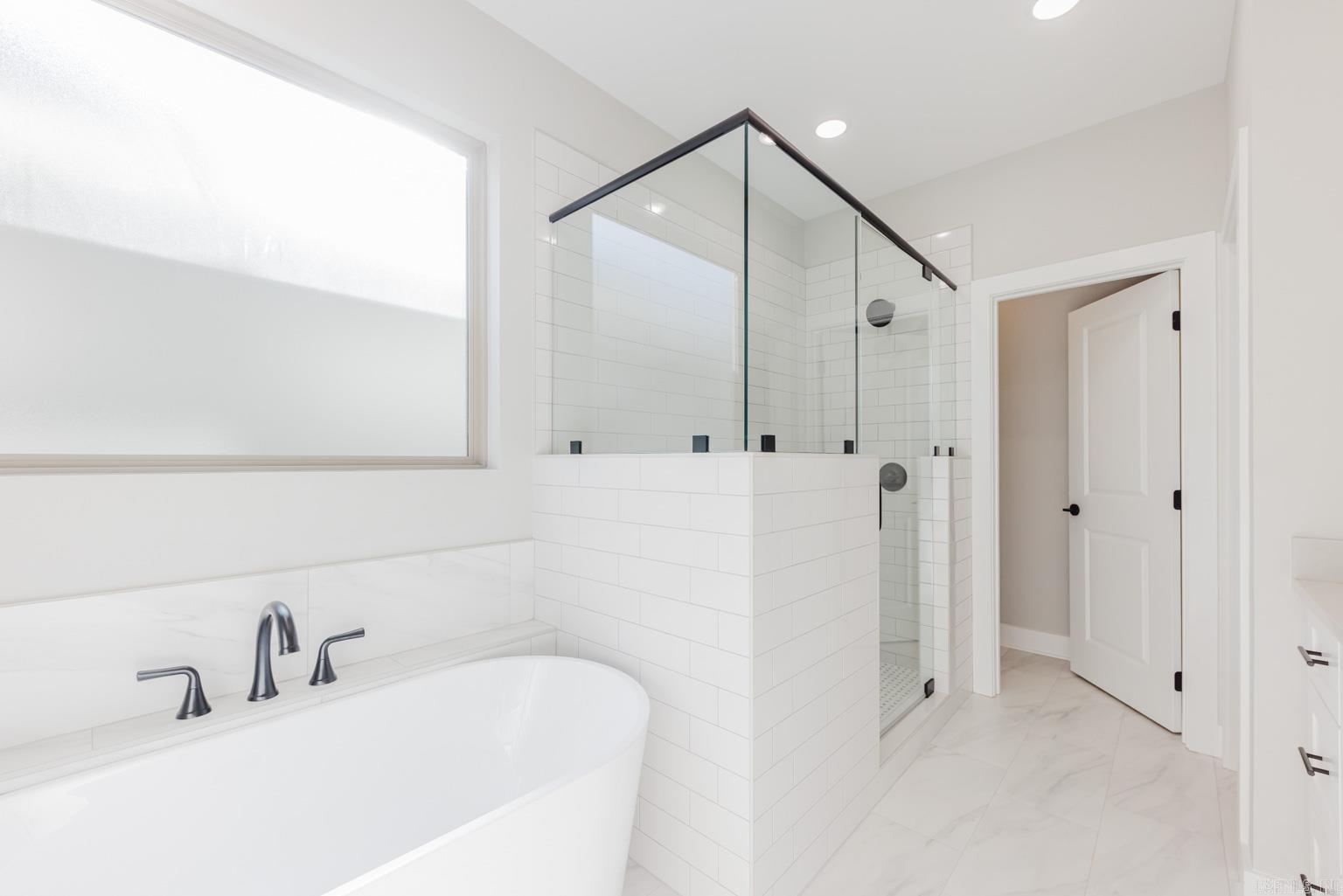 MIDTOWN BRYANT - Residential