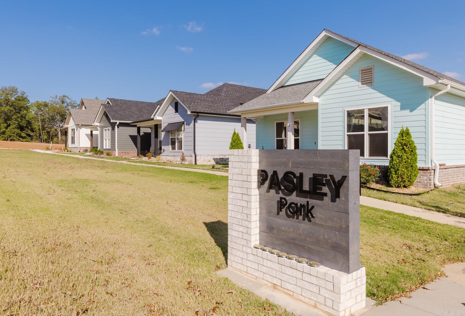 MIDTOWN BRYANT - Residential