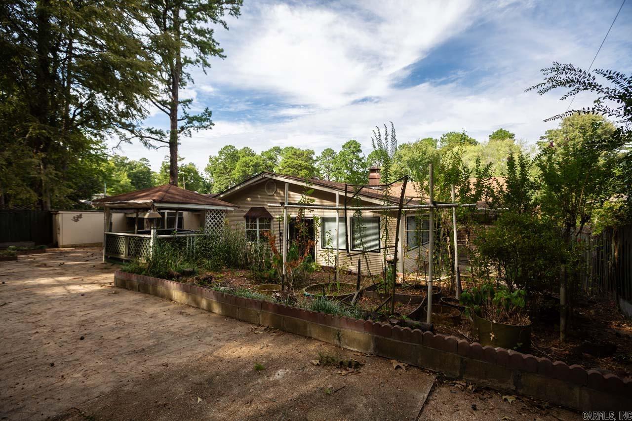 TWIN LAKES - Residential