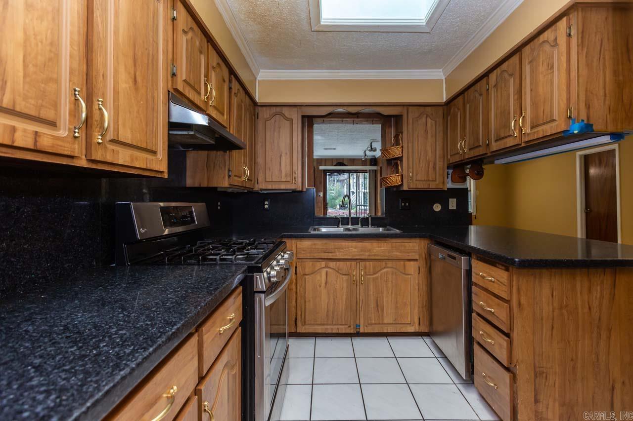 TWIN LAKES - Residential