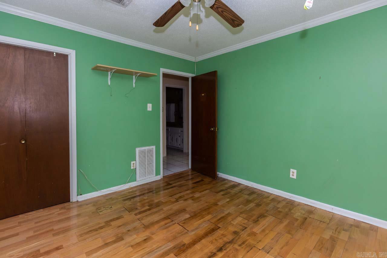 TWIN LAKES - Residential