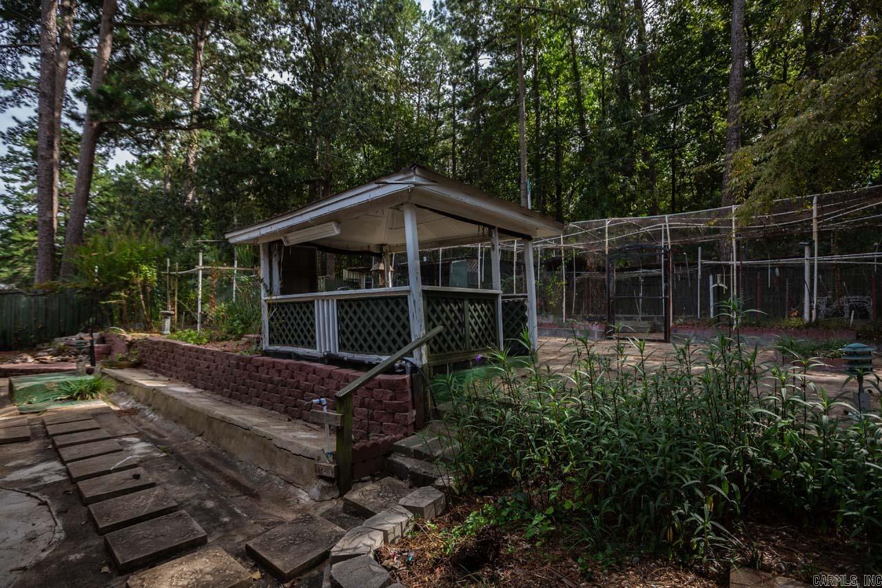 TWIN LAKES - Residential