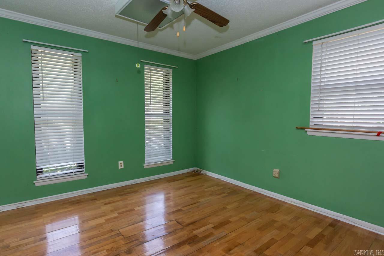 TWIN LAKES - Residential