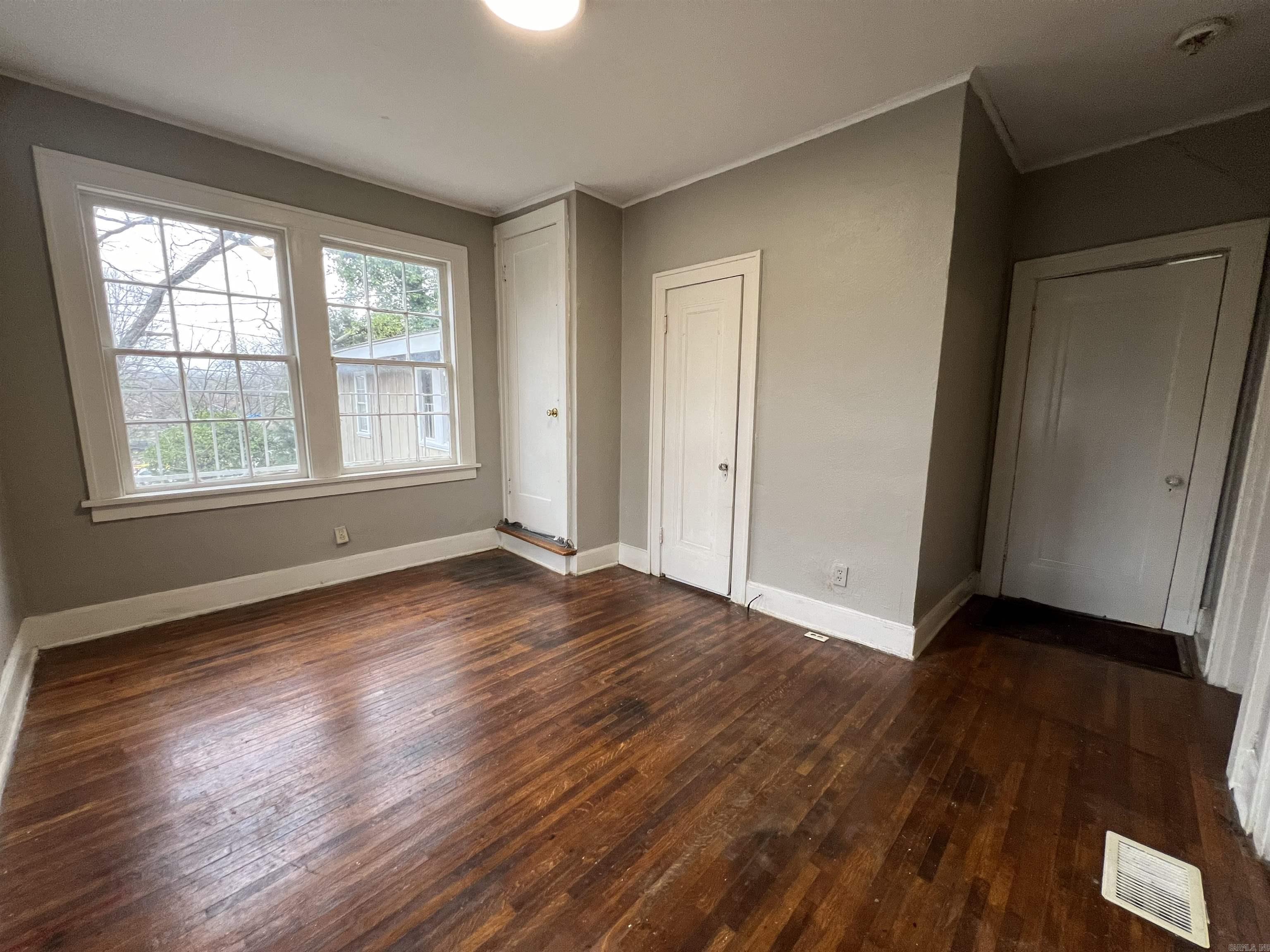 Jones & Worthen - Residential Lease