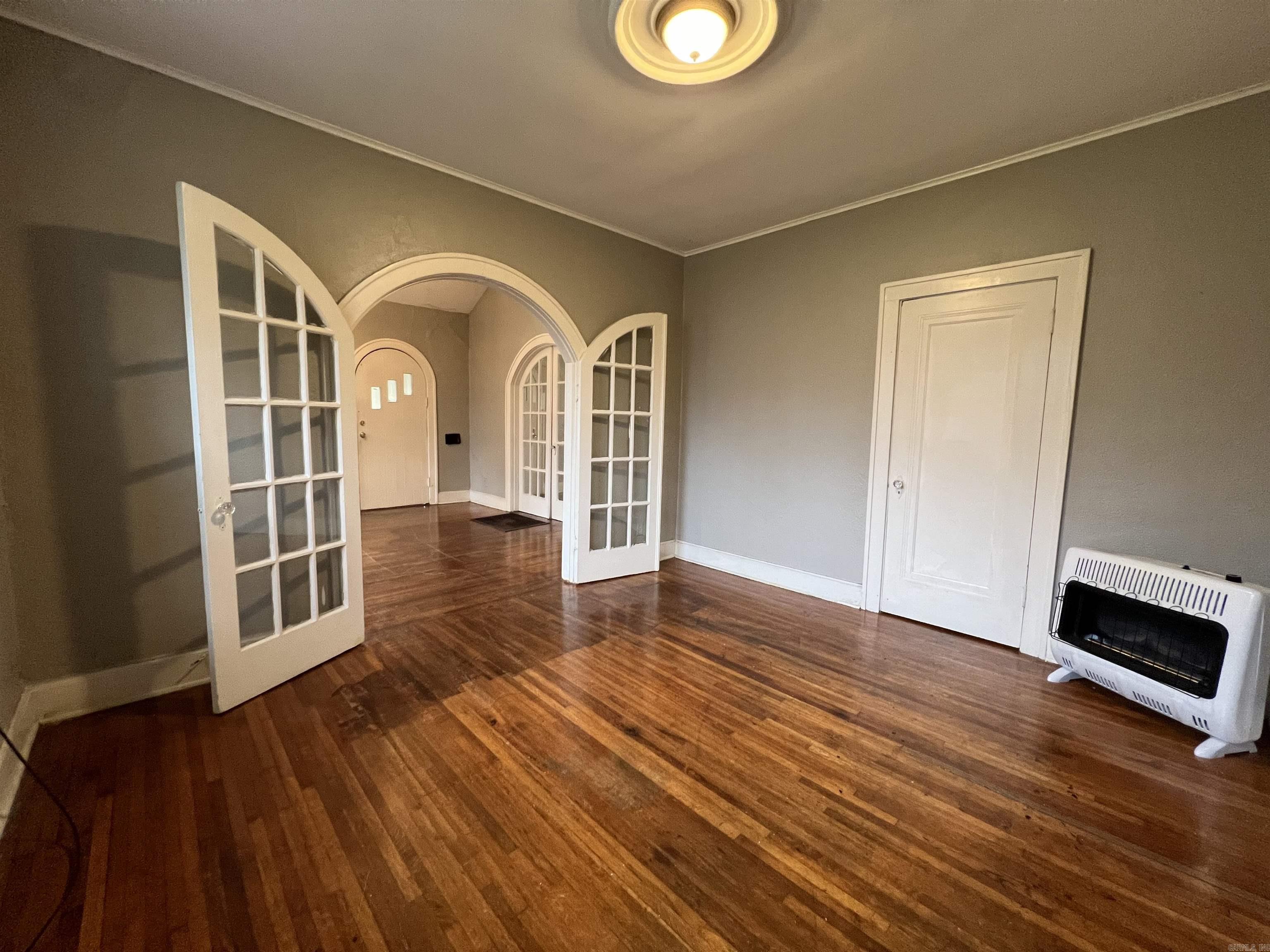 Jones & Worthen - Residential Lease