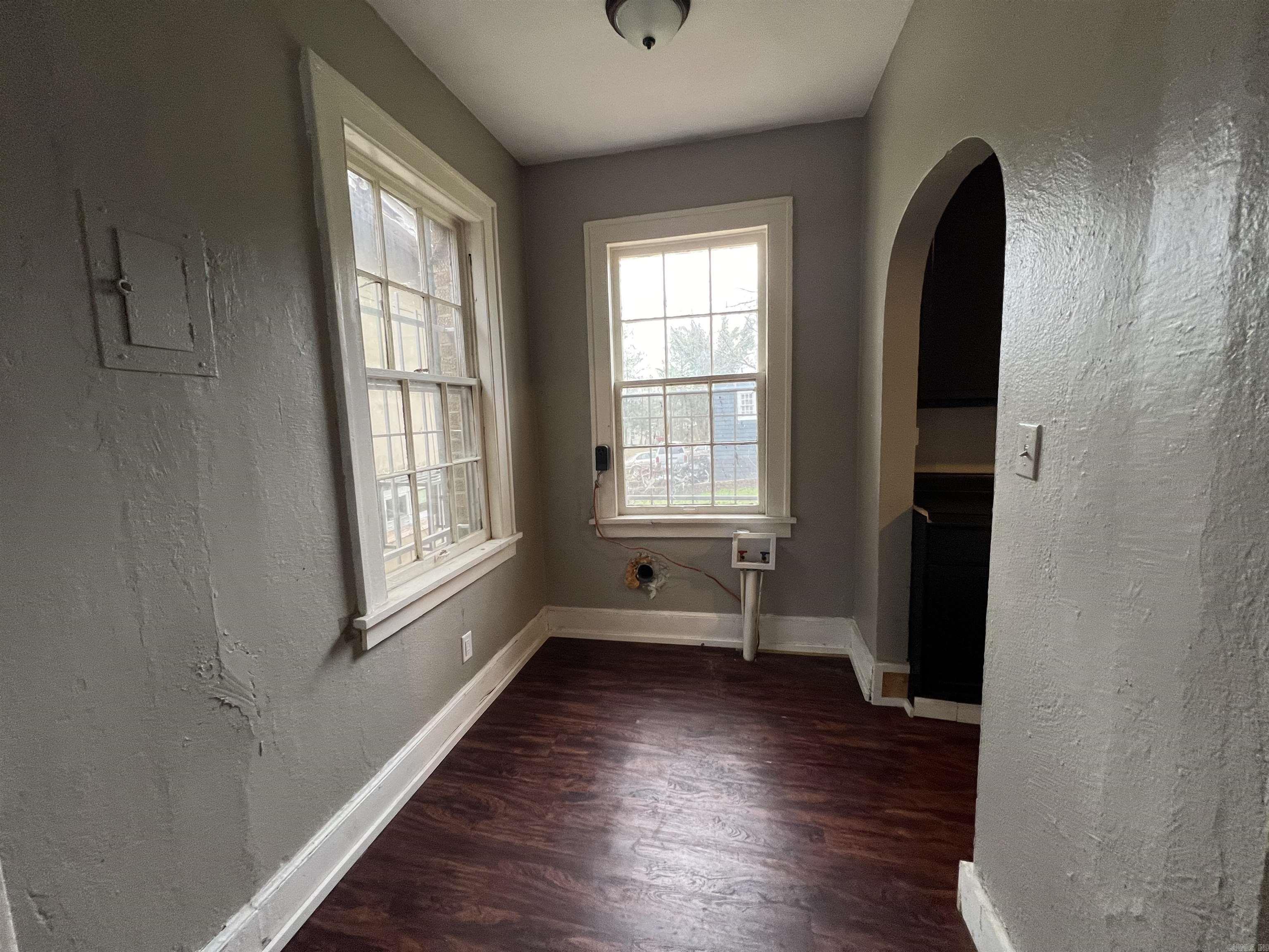 Jones & Worthen - Residential Lease