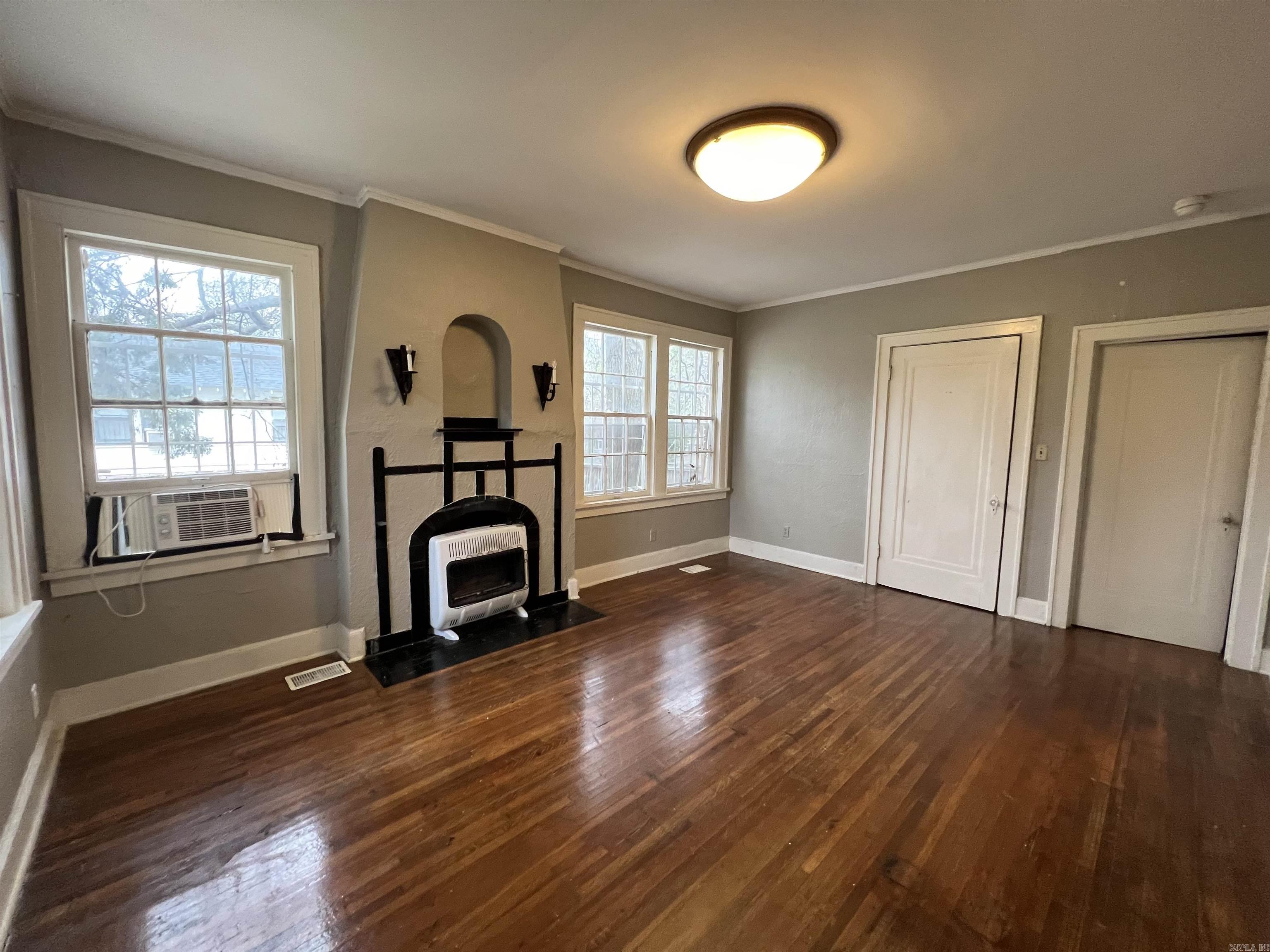 Jones & Worthen - Residential Lease