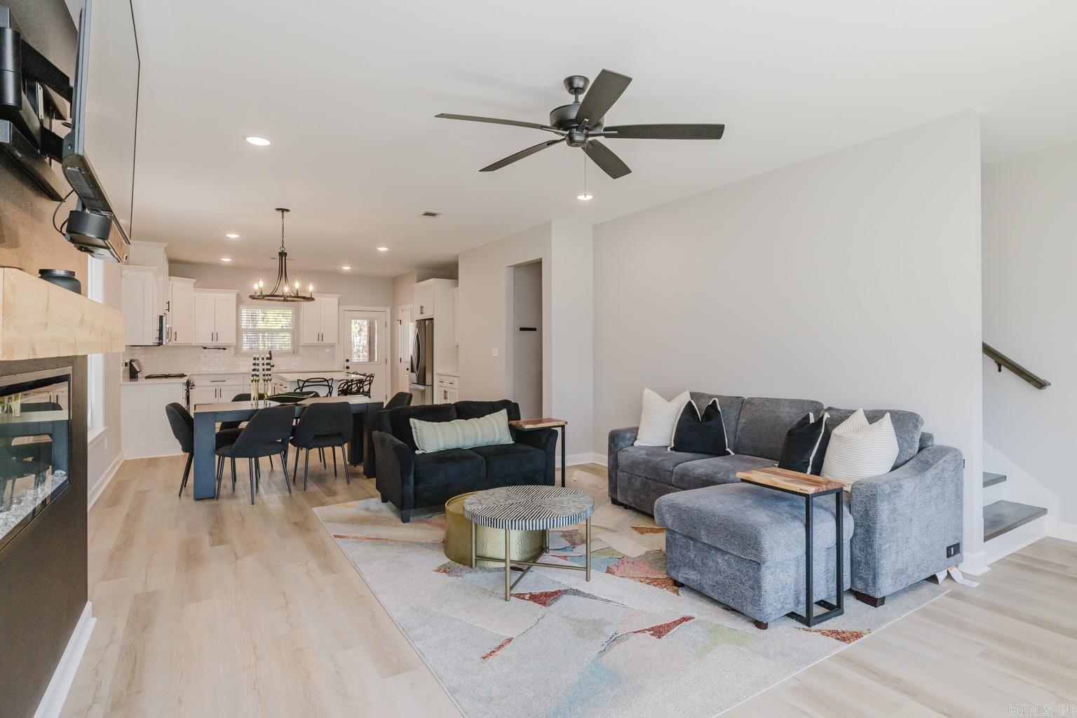 THE WOODLAND CHALETS - Residential