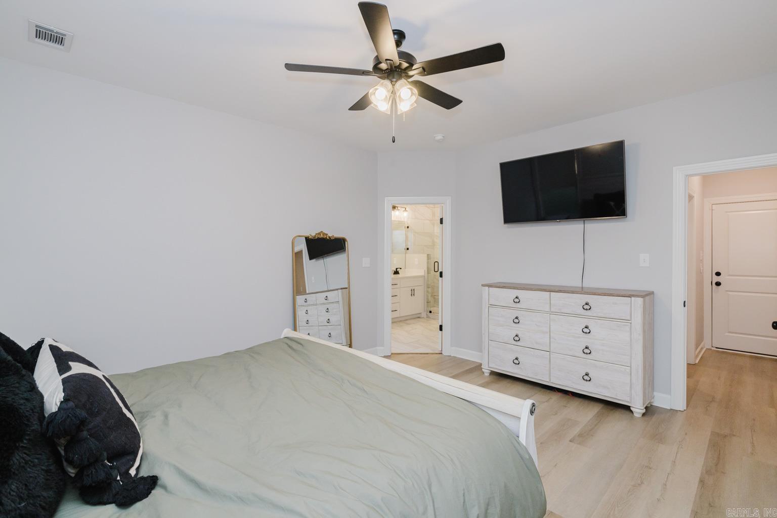 THE WOODLAND CHALETS - Residential