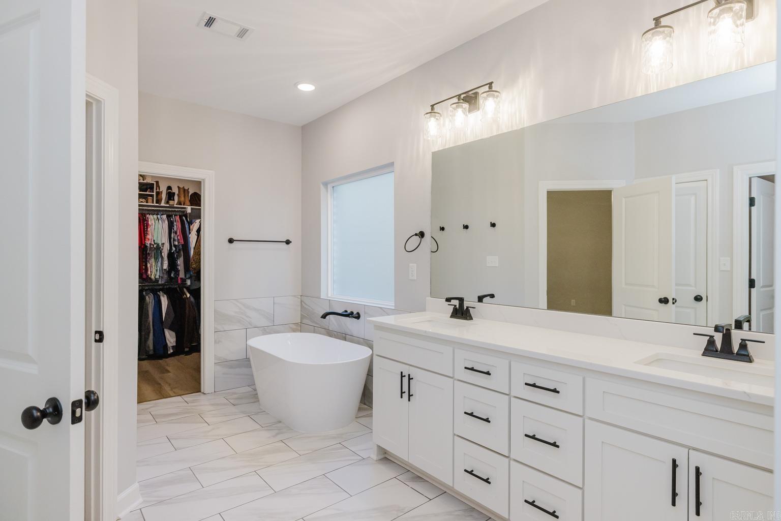 THE WOODLAND CHALETS - Residential