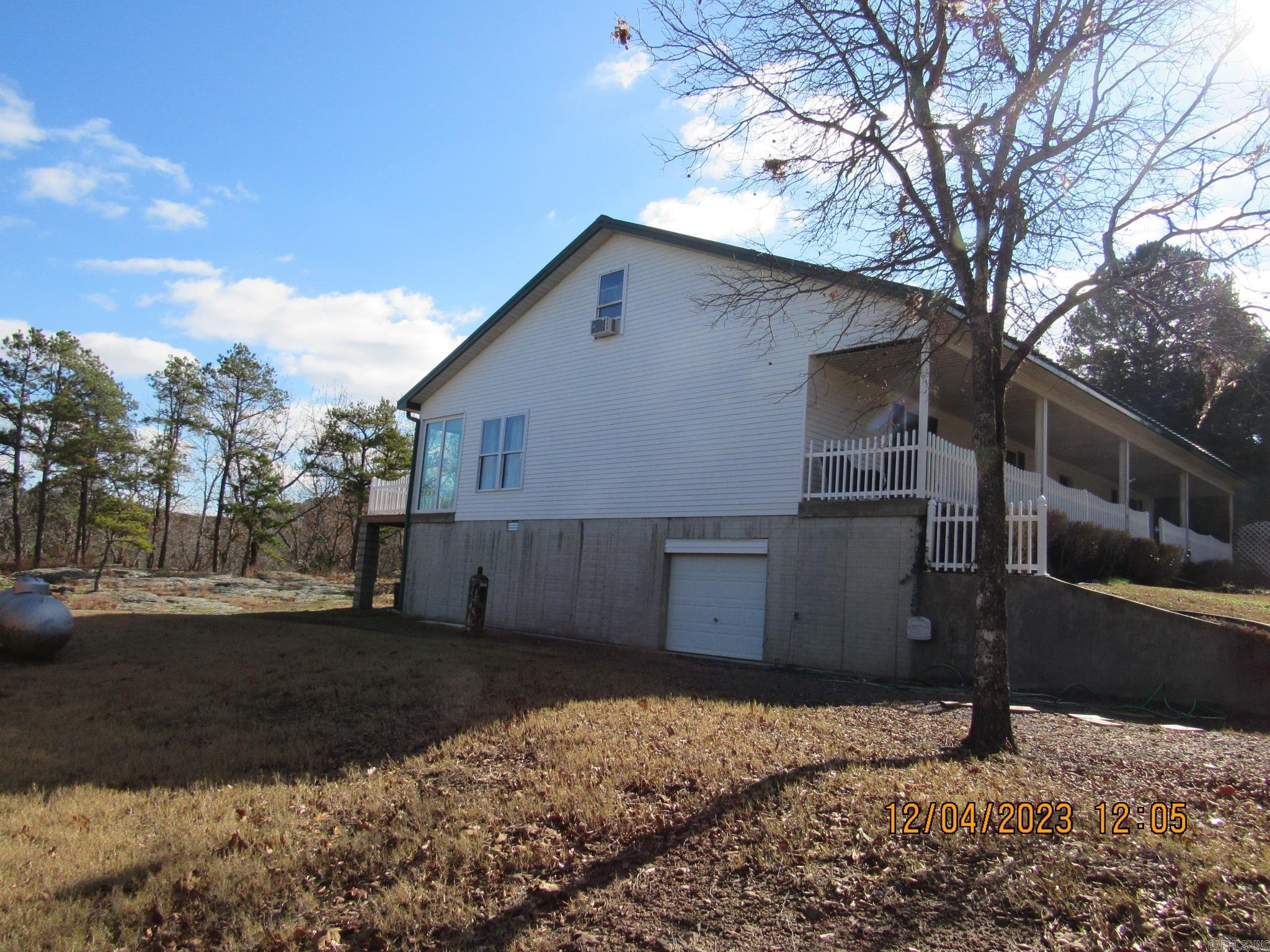 DEVILS BLUFF - Residential