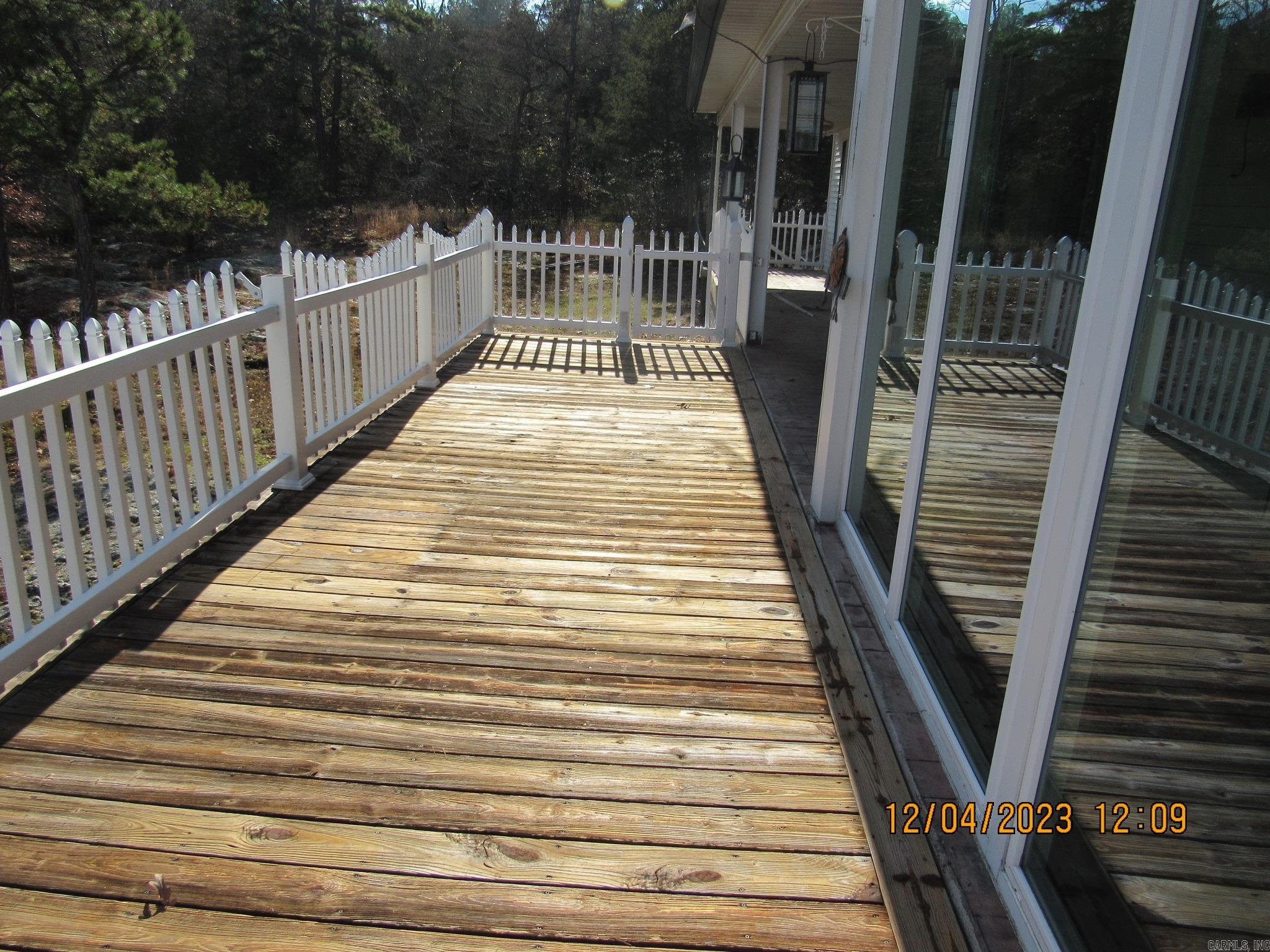 DEVILS BLUFF - Residential