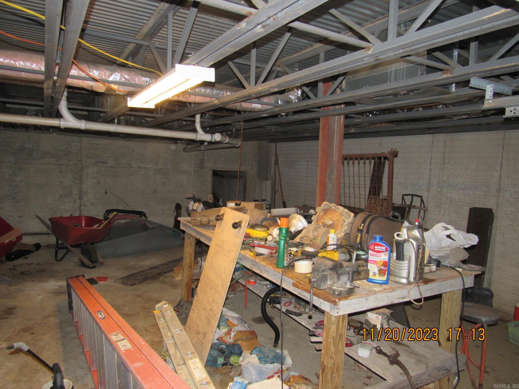 DEVILS BLUFF - Residential