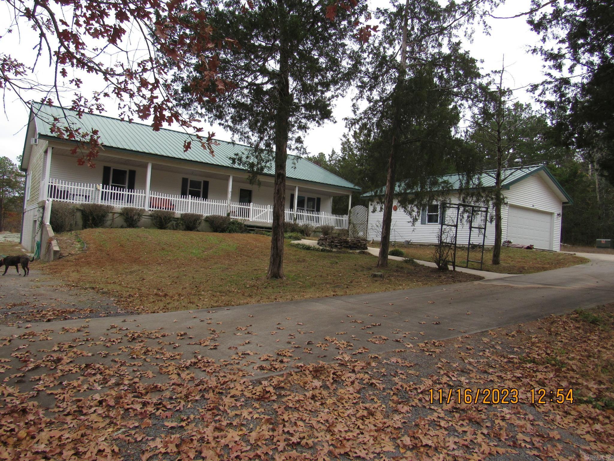 DEVILS BLUFF - Residential