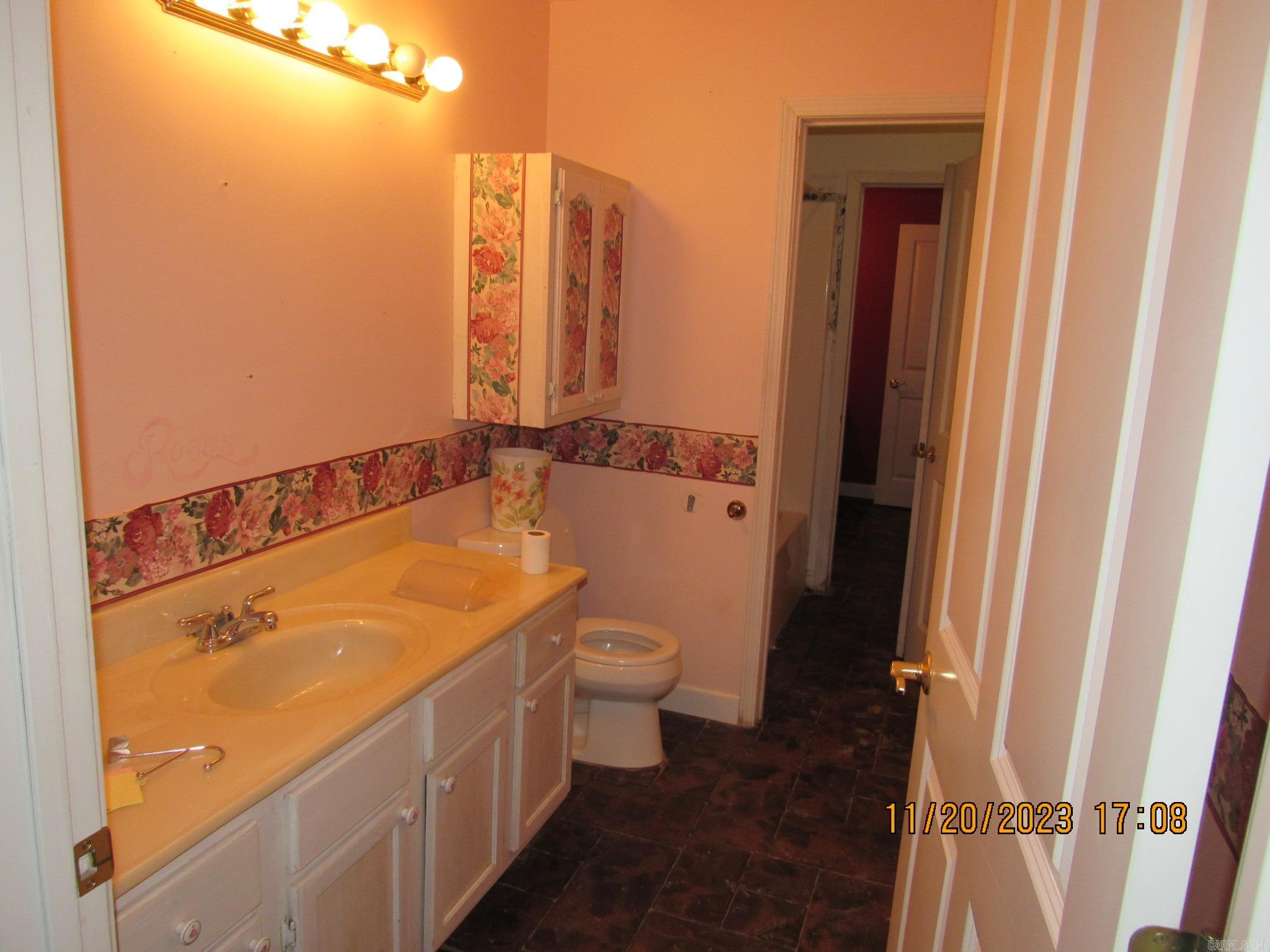 DEVILS BLUFF - Residential