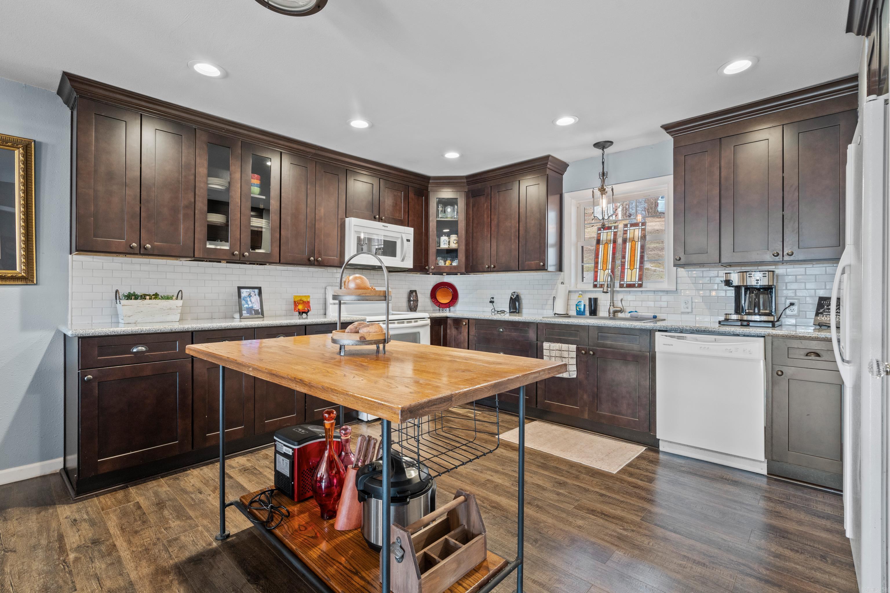 Kirschwood Manor - Residential