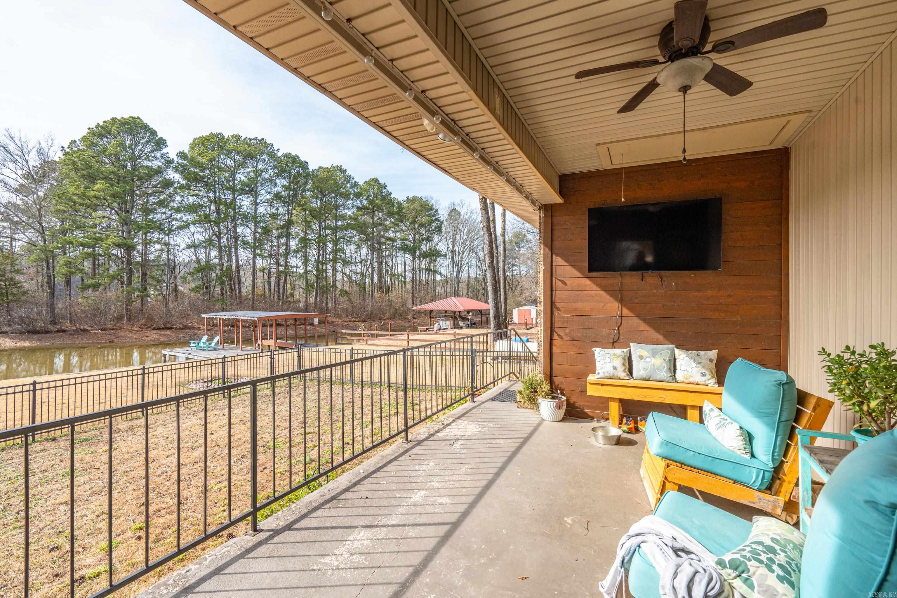 Kirschwood Manor - Residential