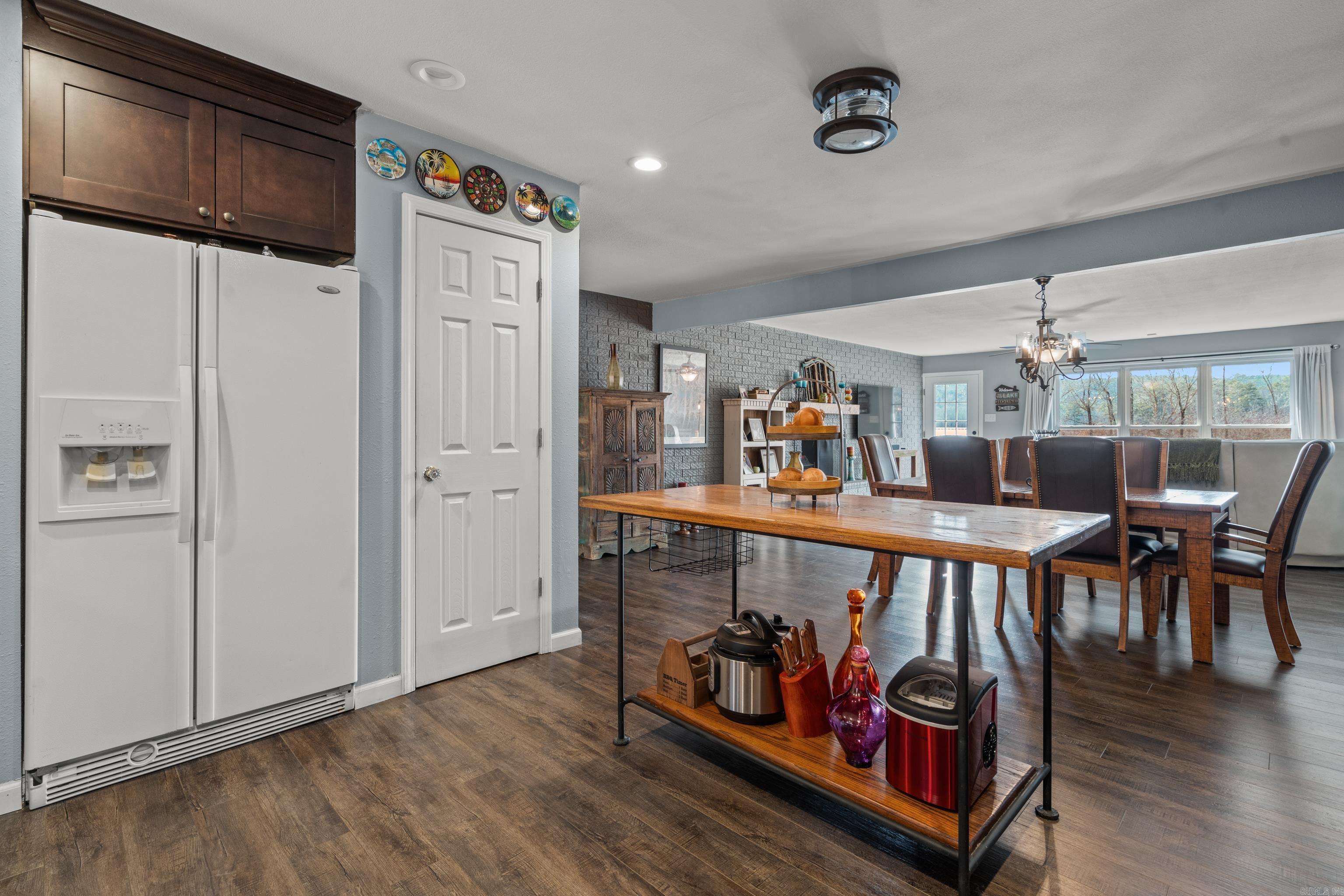 Kirschwood Manor - Residential