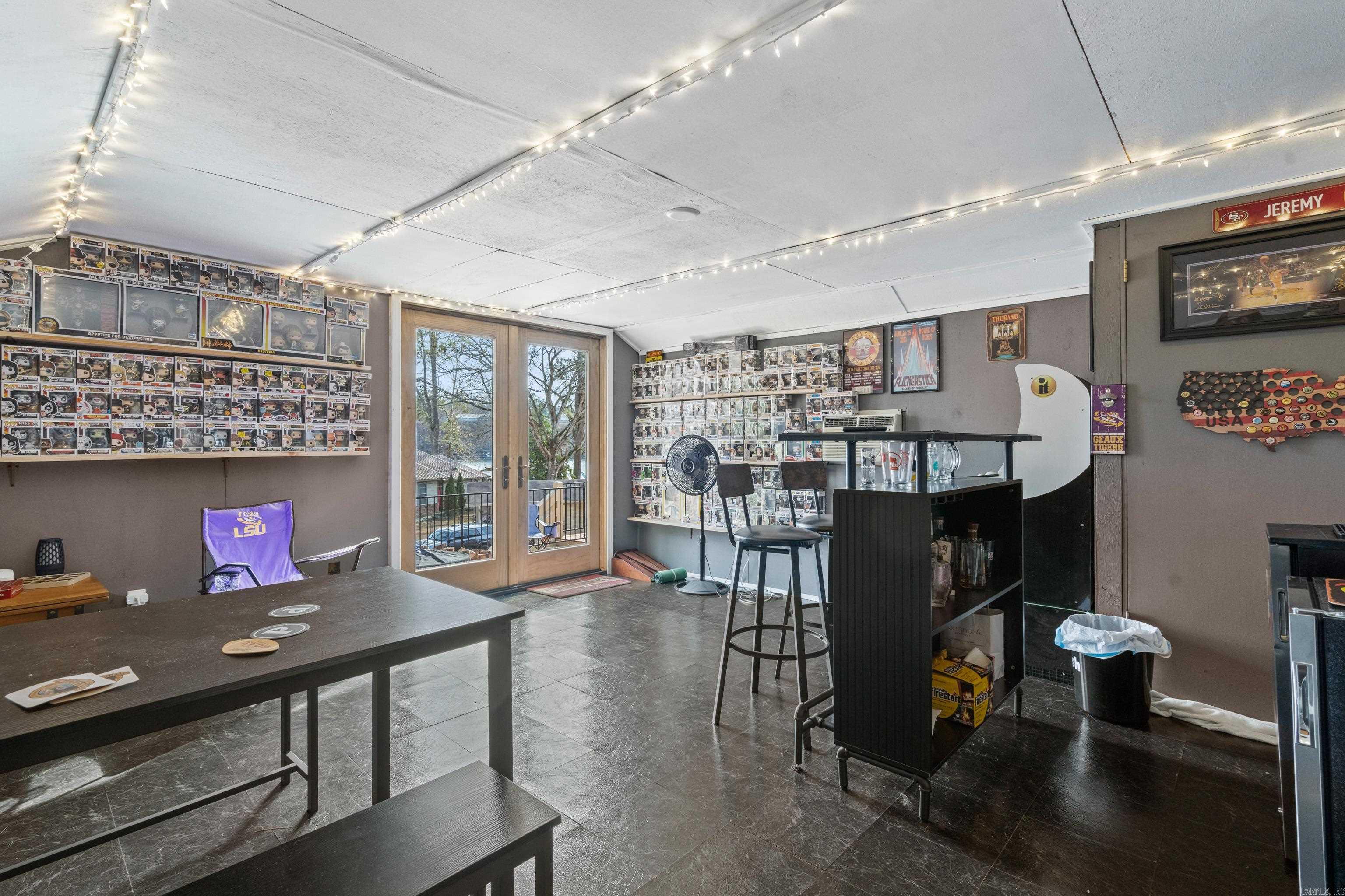 Kirschwood Manor - Residential