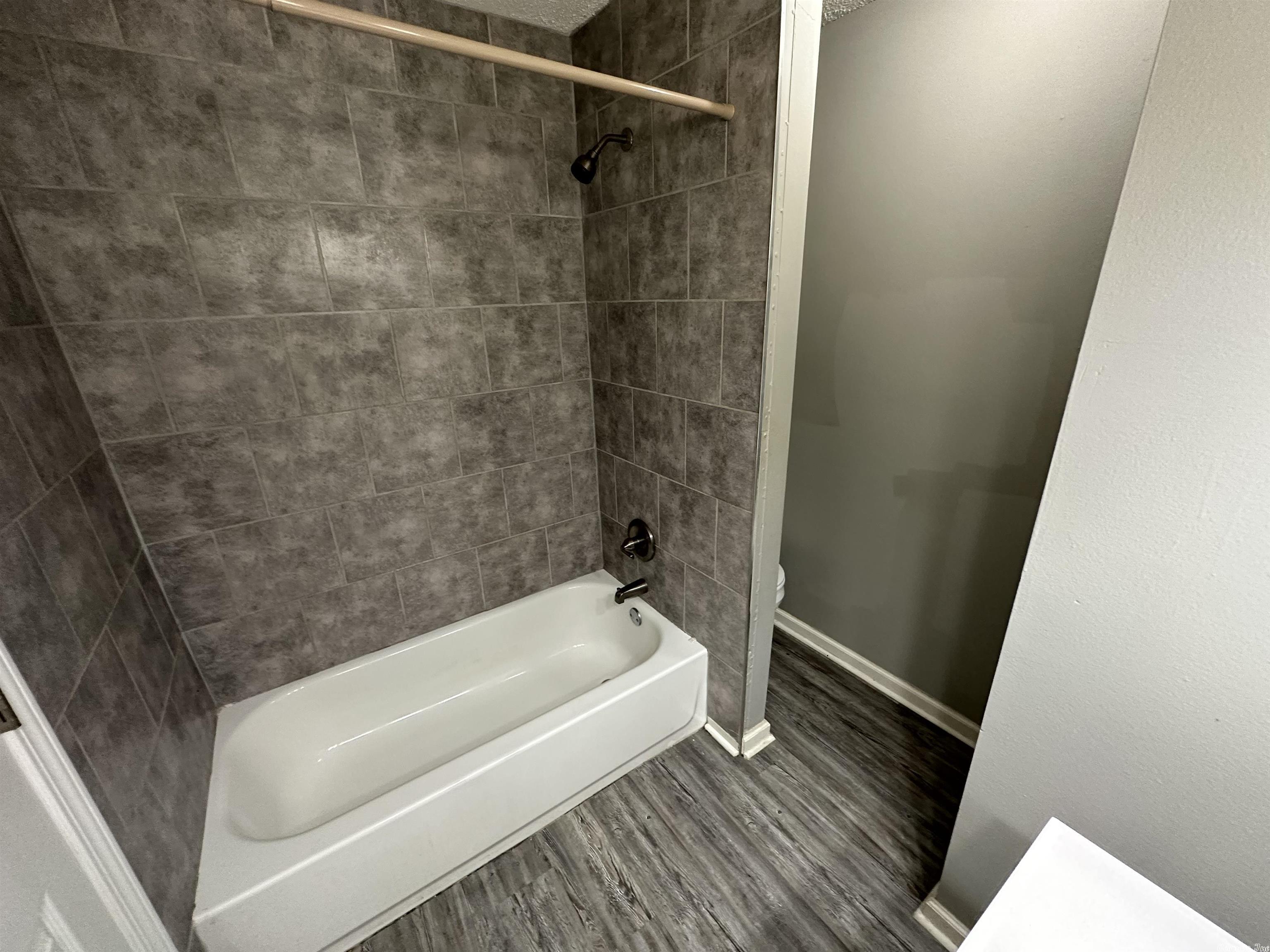 Twin Lakes - Residential Lease