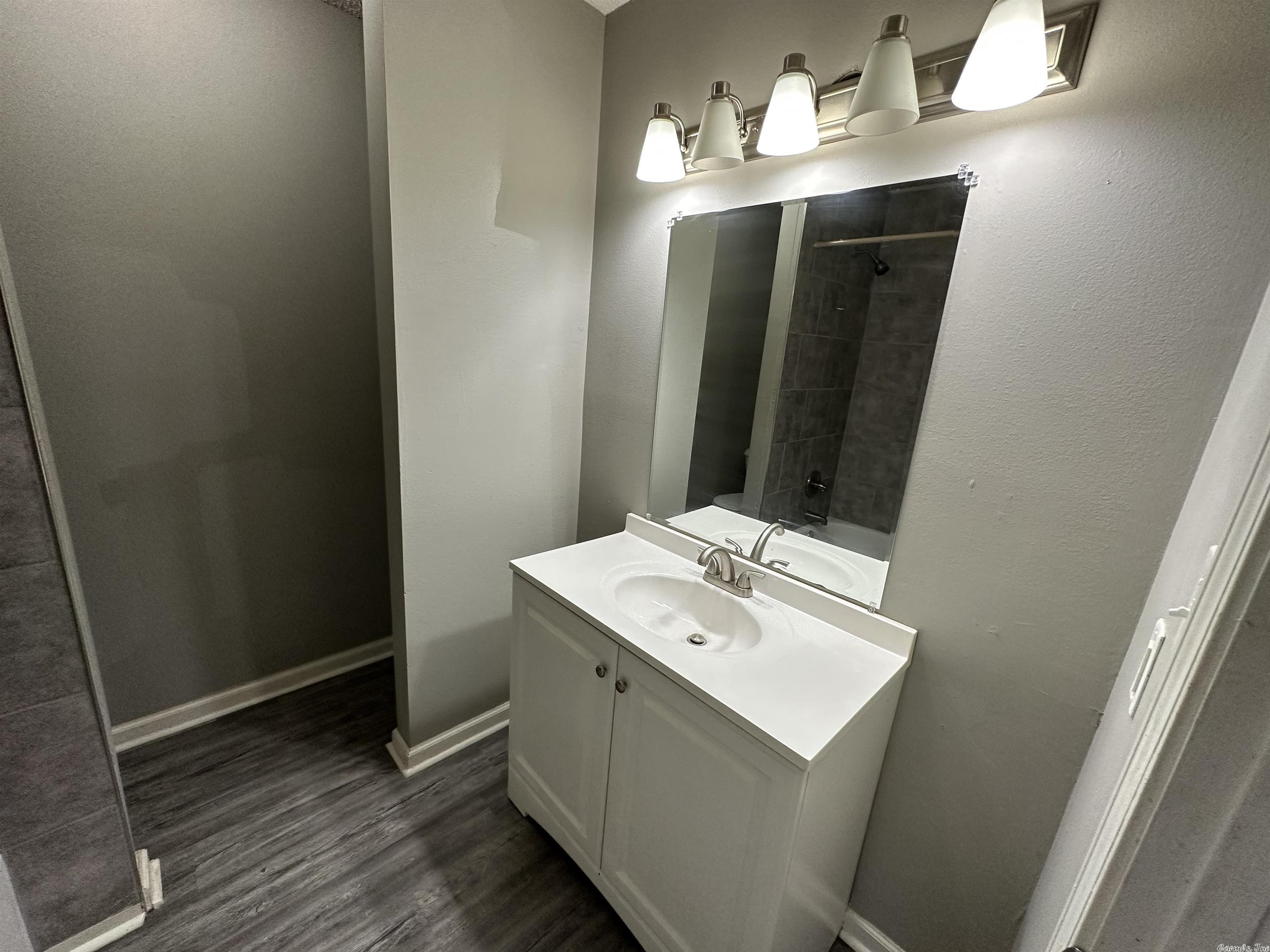 Twin Lakes - Residential Lease