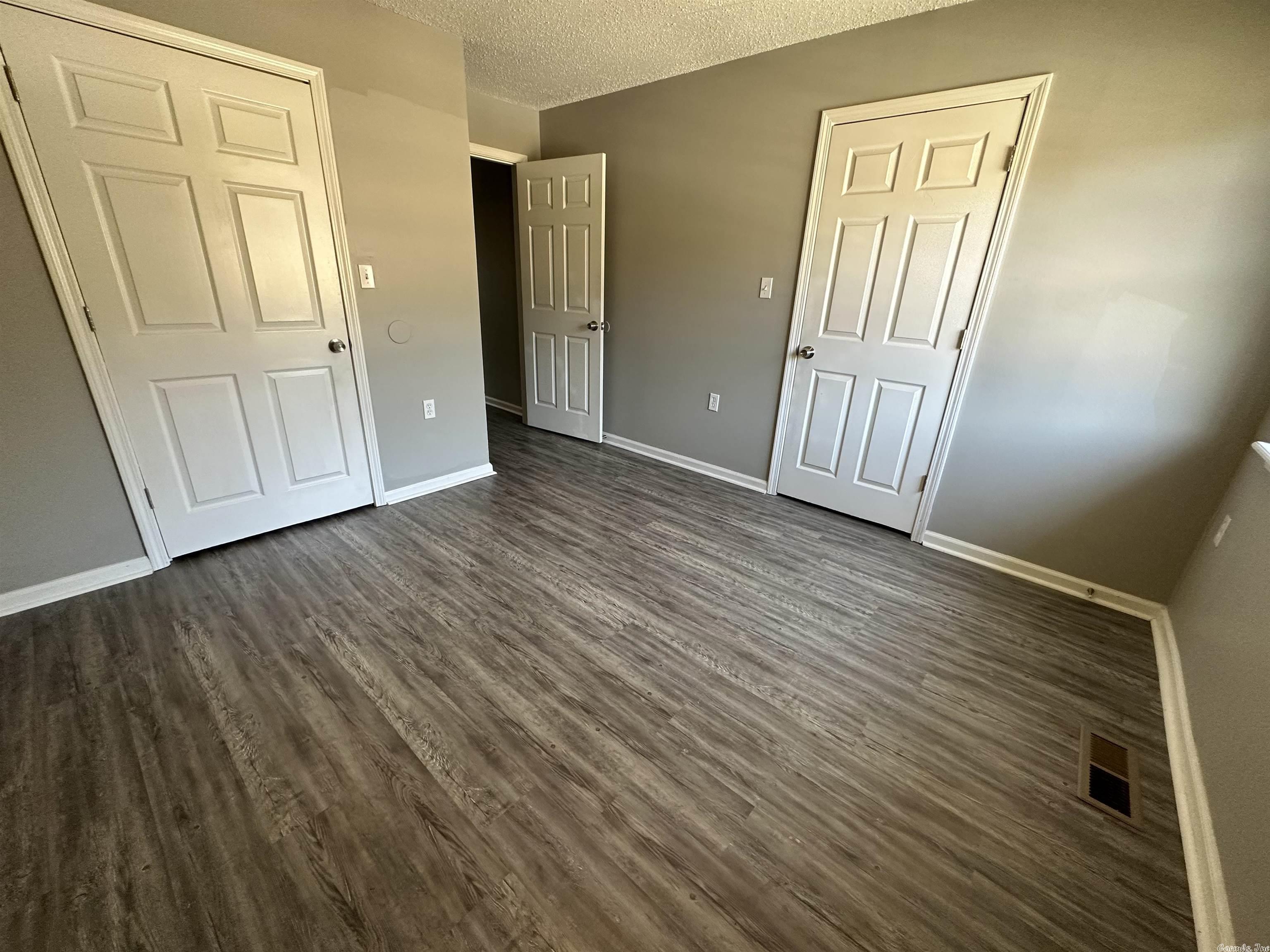 Twin Lakes - Residential Lease