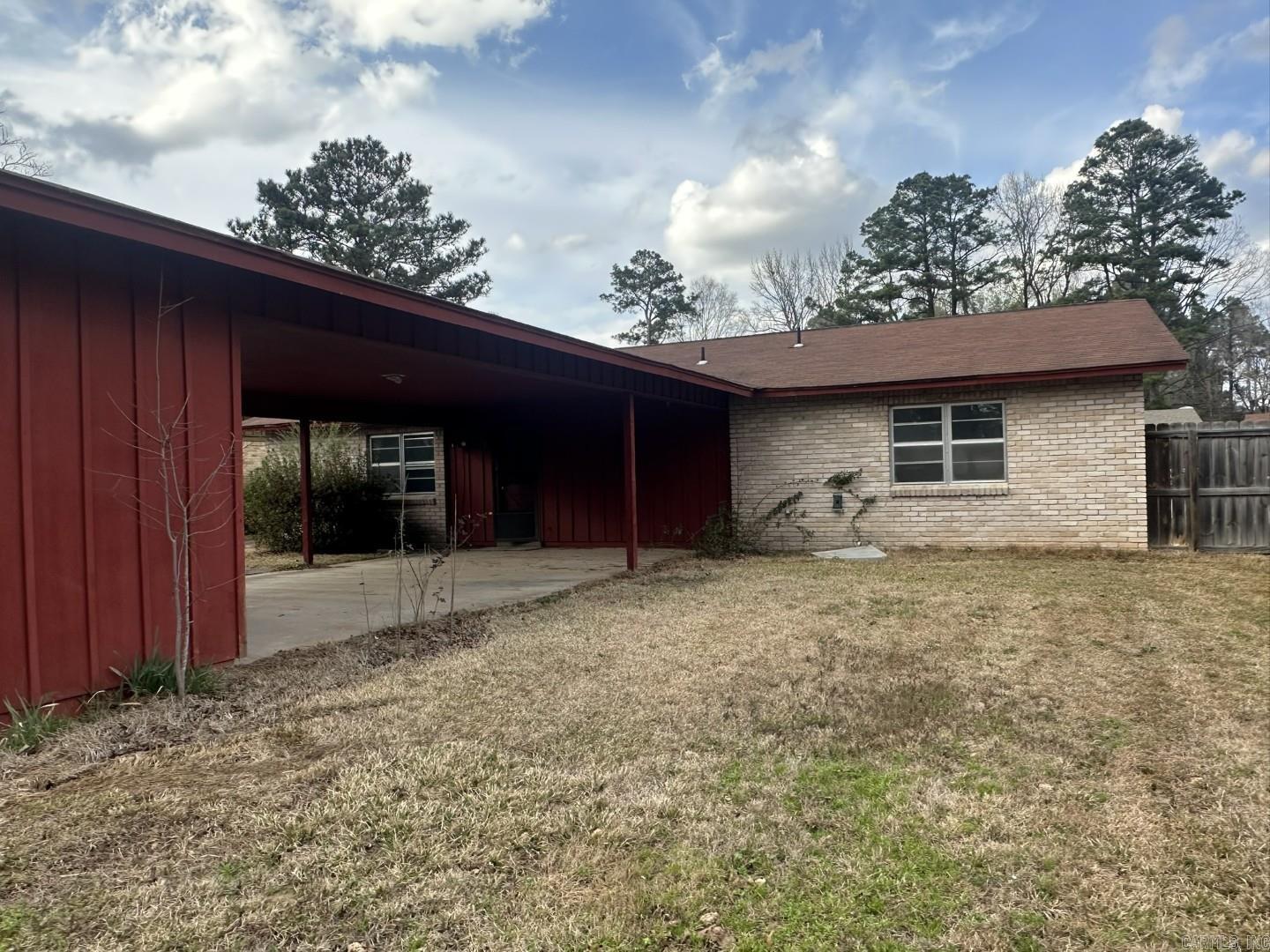 FRENCH VILLAGE - Residential