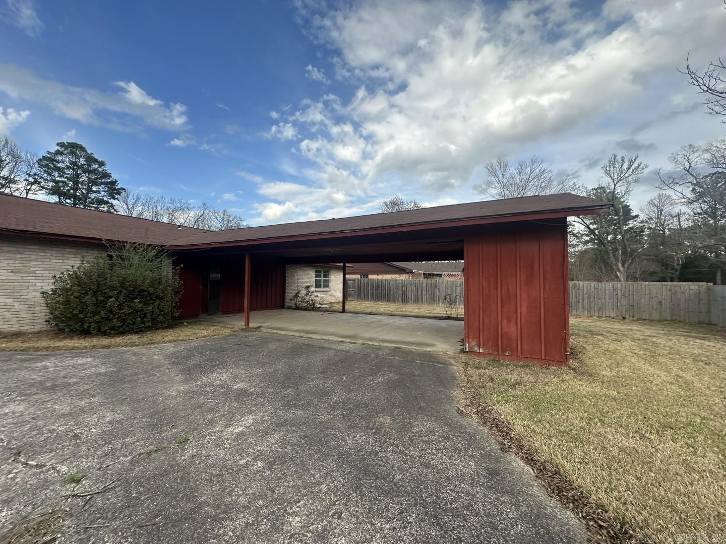 FRENCH VILLAGE - Residential