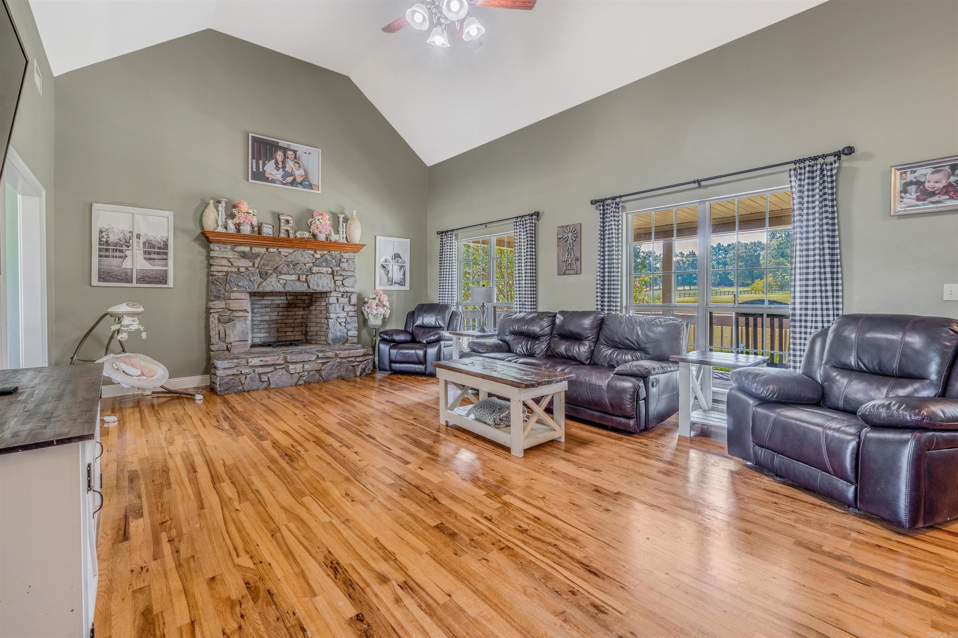 Metes & Bounds - Residential