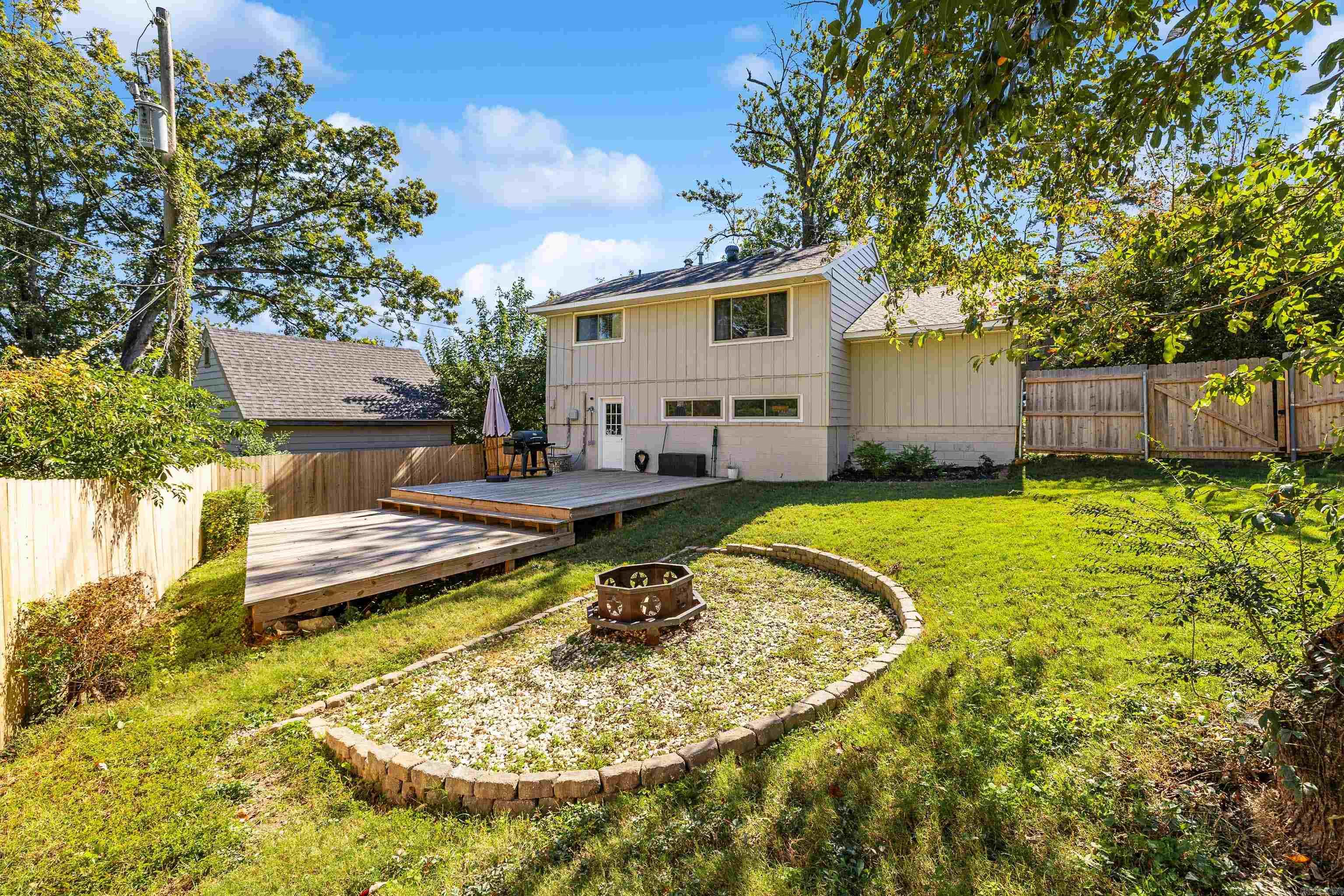 WILTON HGTS - Residential
