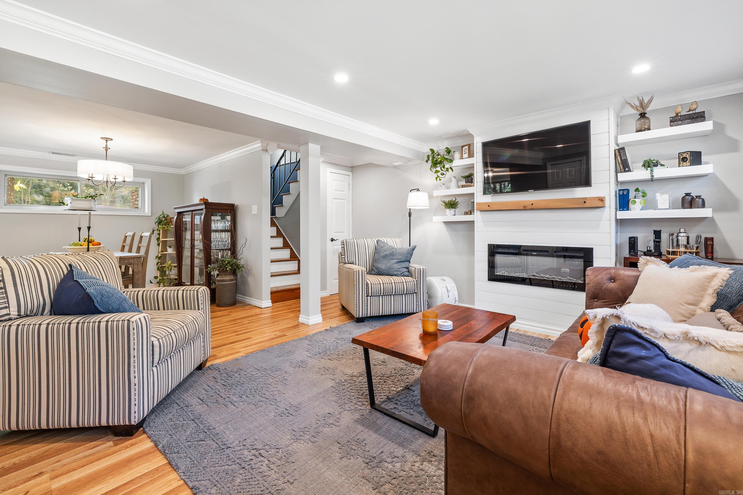 WILTON HGTS - Residential