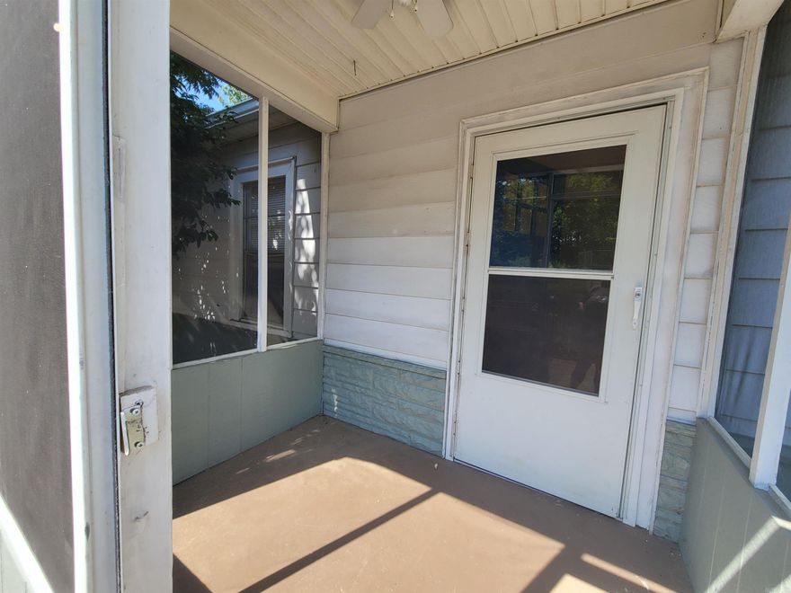 Looking for a house to rent in the Hot Springs area well look no more because I have the one for you. This charming 4 Bedroom 2 Bath home is centrally located to everything Hot Springs has to offer. Features include original hardwood floors, dishwashers, new paint, and light fixtures. This home also offers a partially finished basement that can be used for additional storage. Also has a large backyard with alley access and a fenced-in front yard!! lawn care is included in the monthly rent.