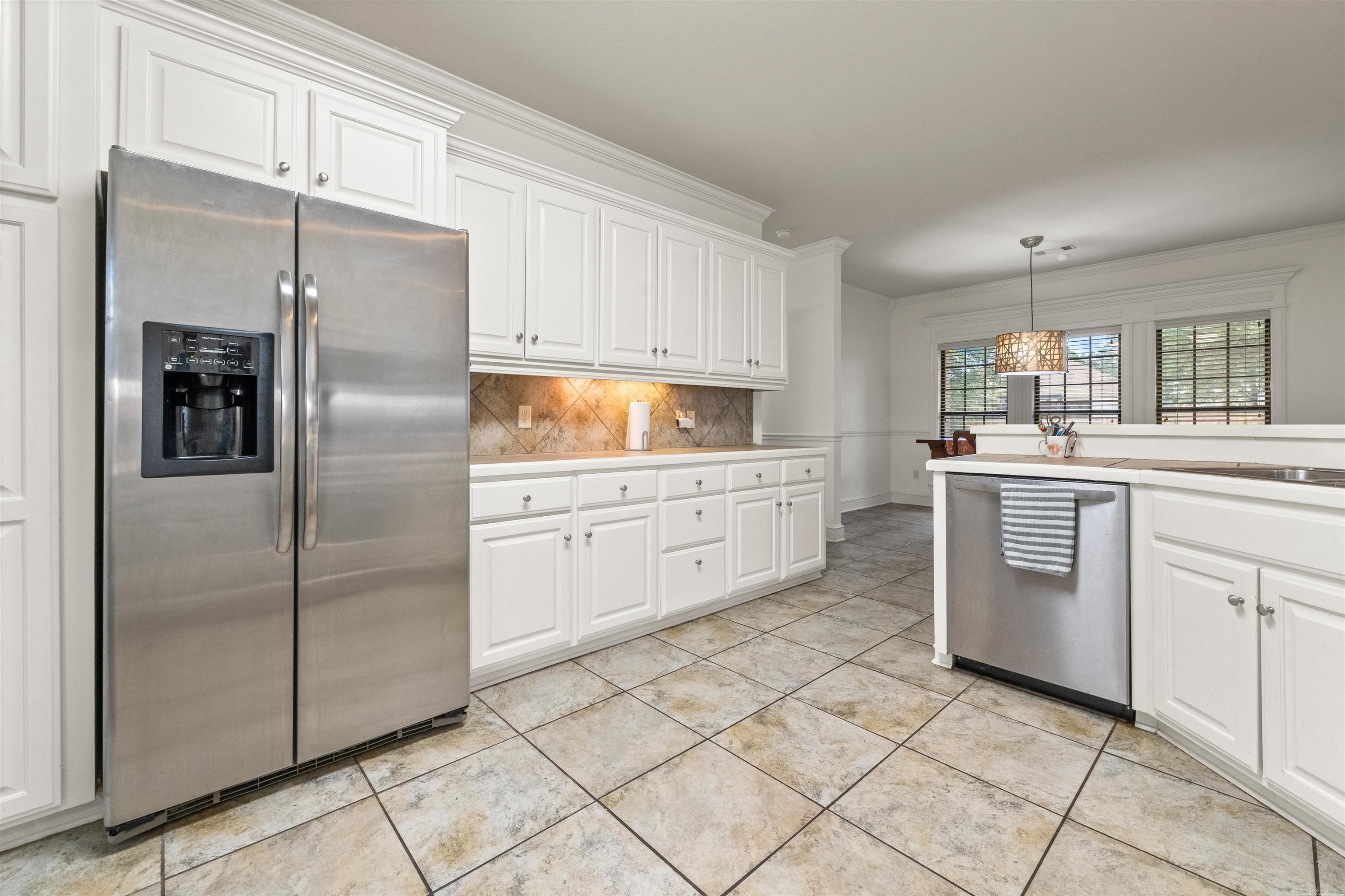 COUNTRY CLUB OF ARK THE - Residential