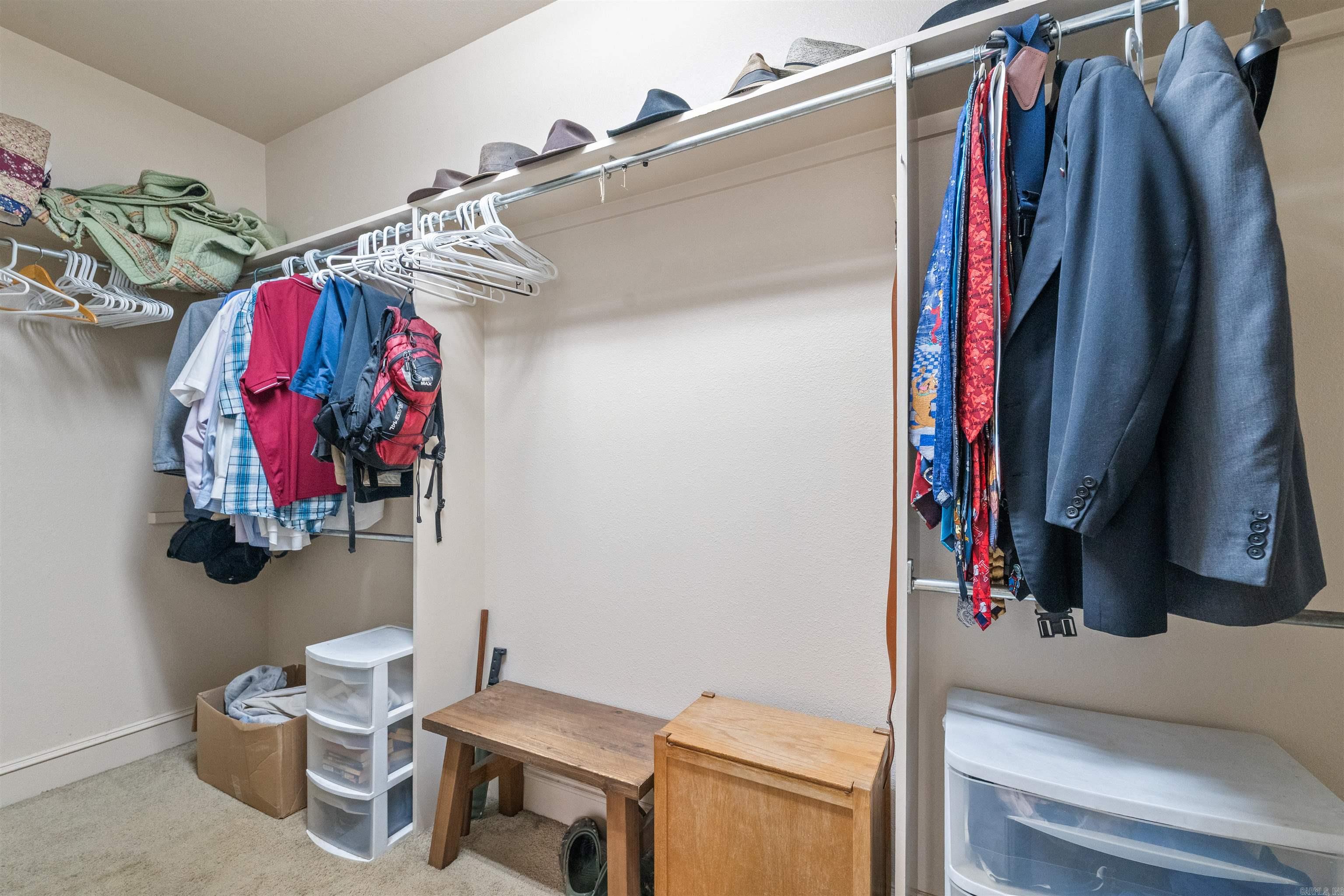 COUNTRY CLUB OF ARK THE - Residential