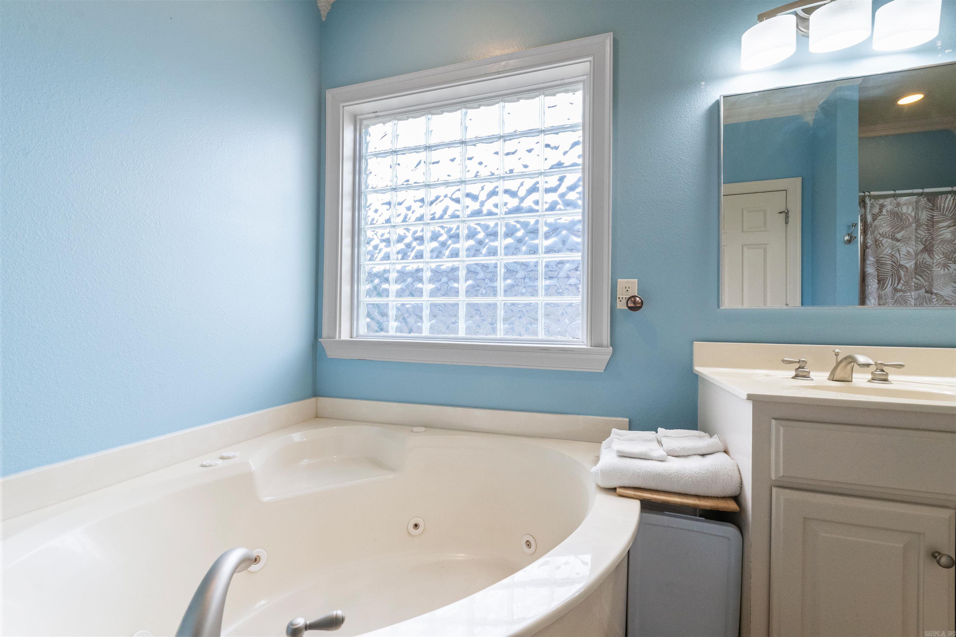 COUNTRY CLUB OF ARK THE - Residential