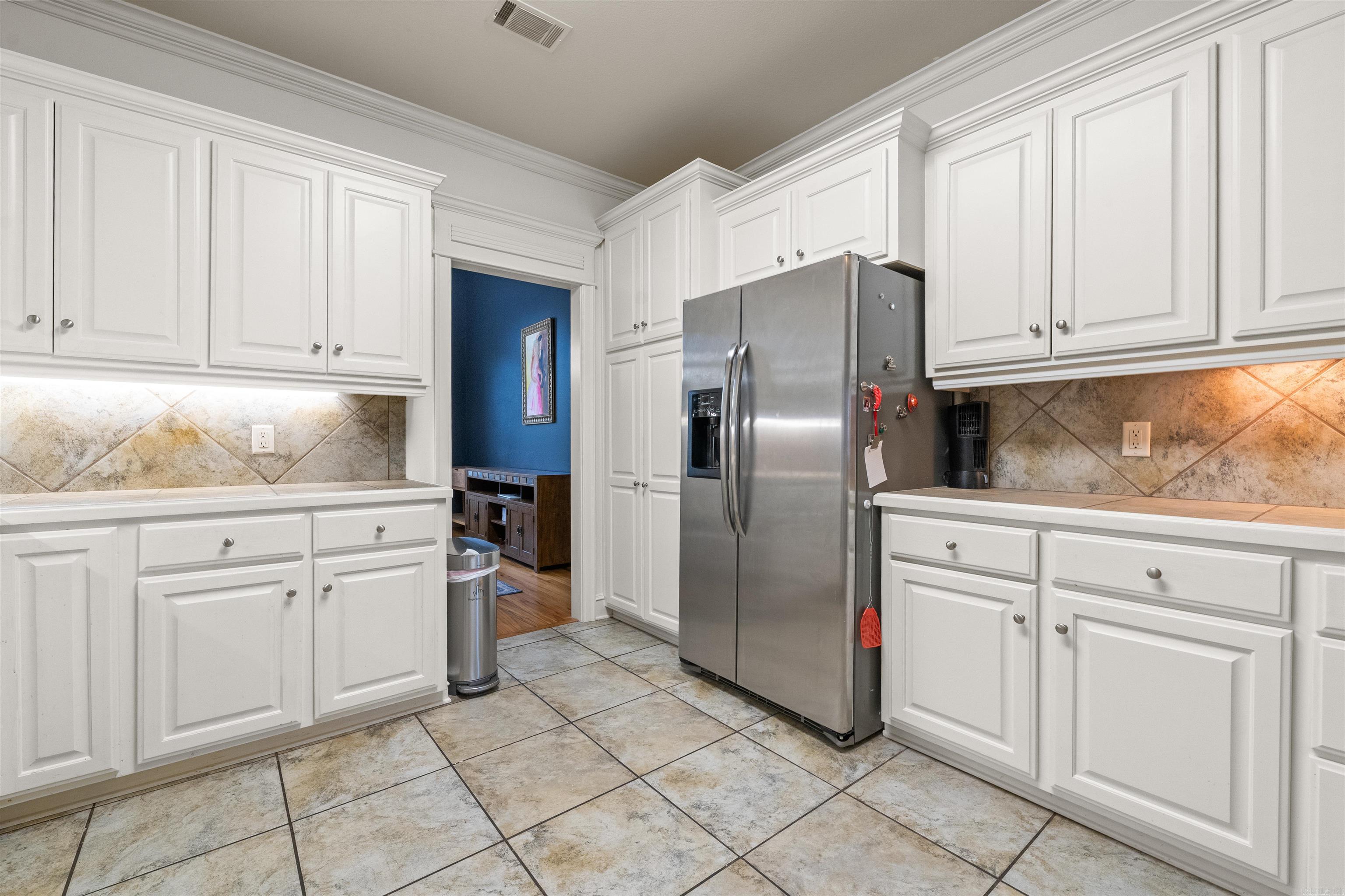 COUNTRY CLUB OF ARK THE - Residential