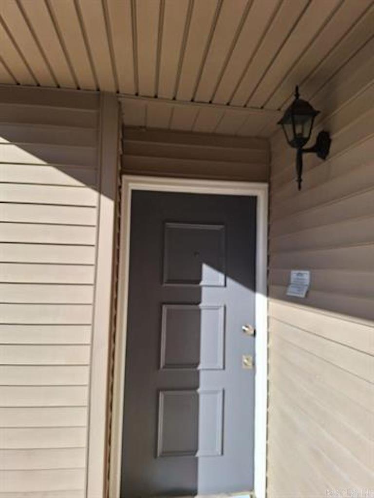 LAKEWOOD HILLS CONDO - Residential