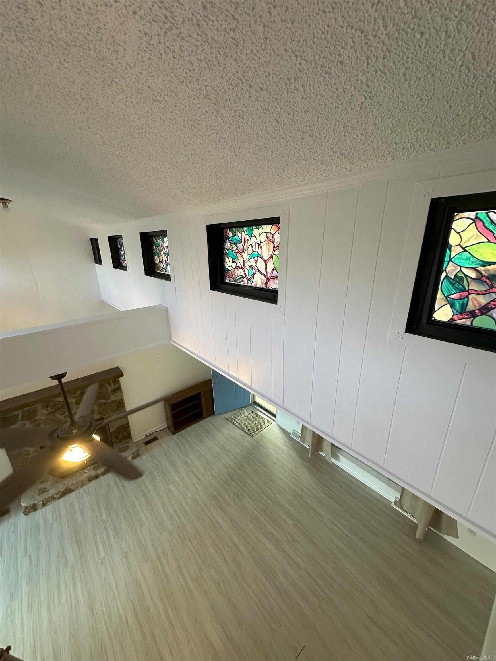 SKYPOINT ESTATES - LAKE - Residential