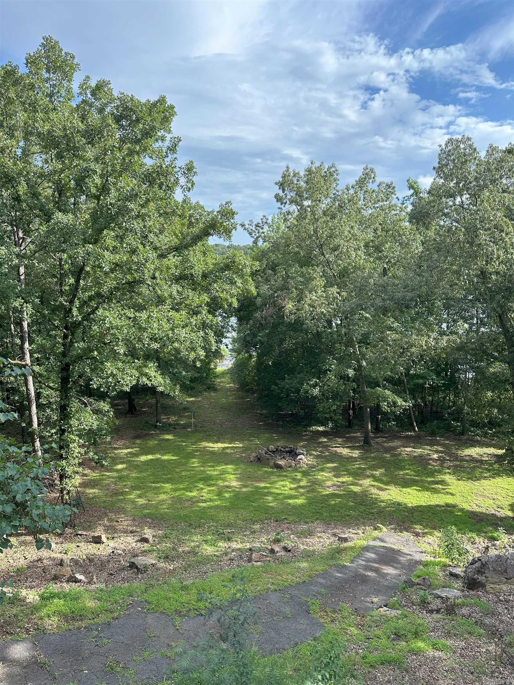 SKYPOINT ESTATES - LAKE - Residential