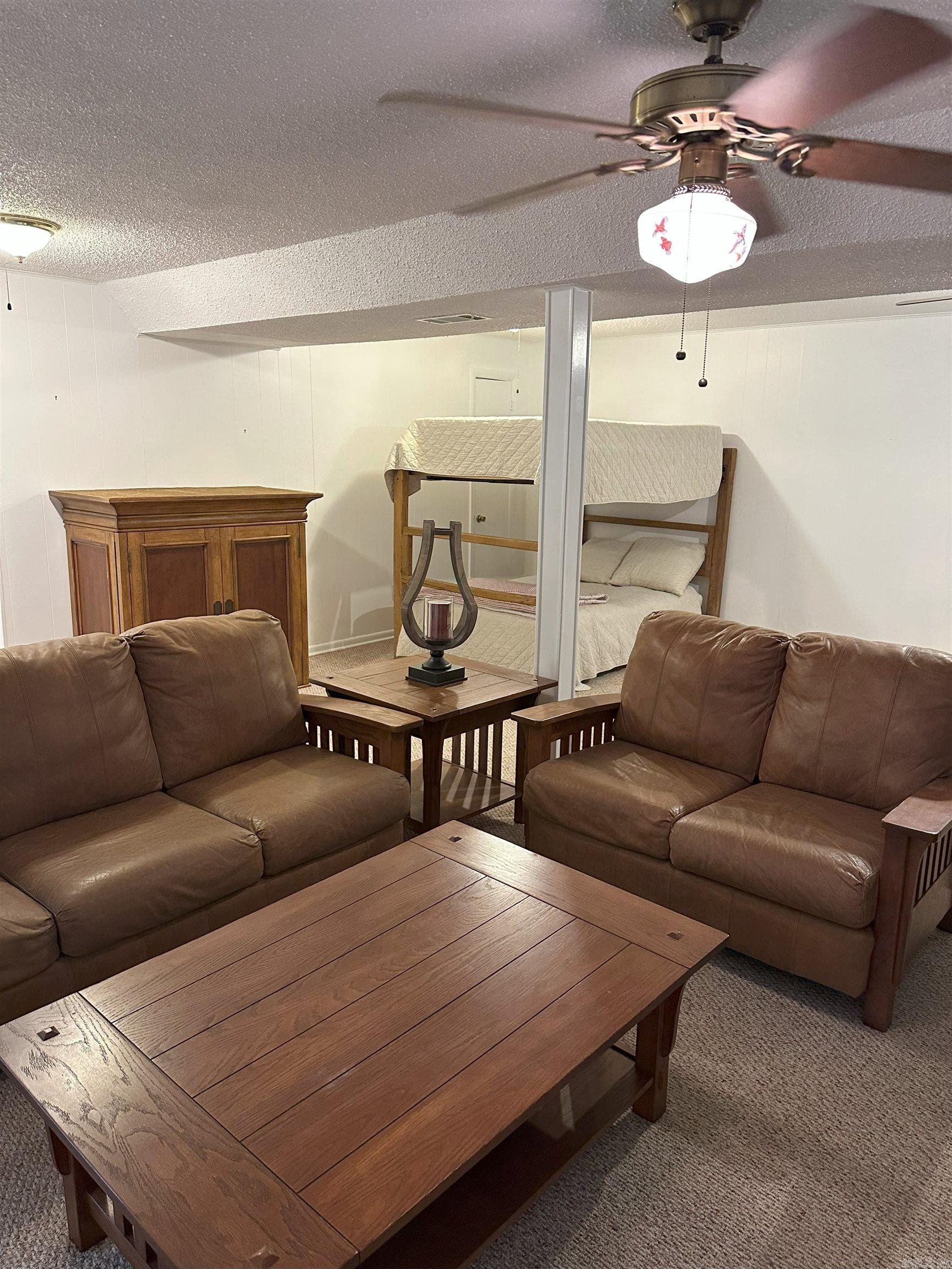 SKYPOINT ESTATES - LAKE - Residential