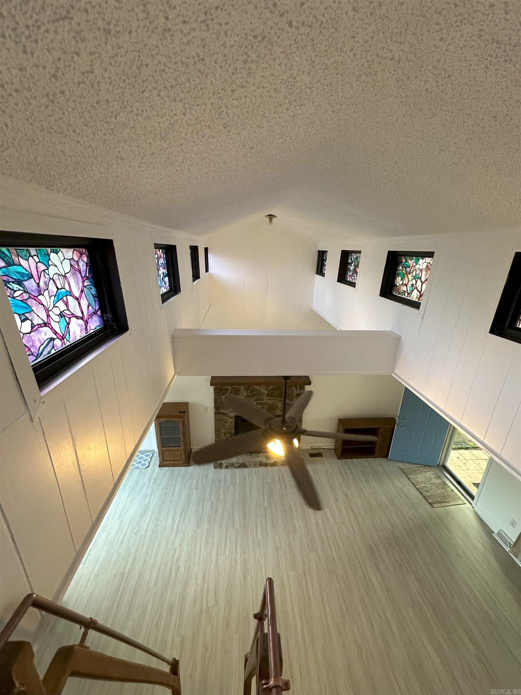 SKYPOINT ESTATES - LAKE - Residential