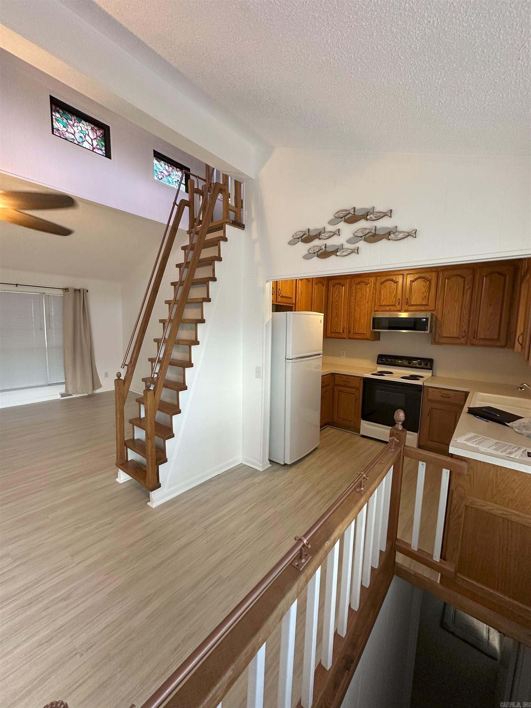 SKYPOINT ESTATES - LAKE - Residential