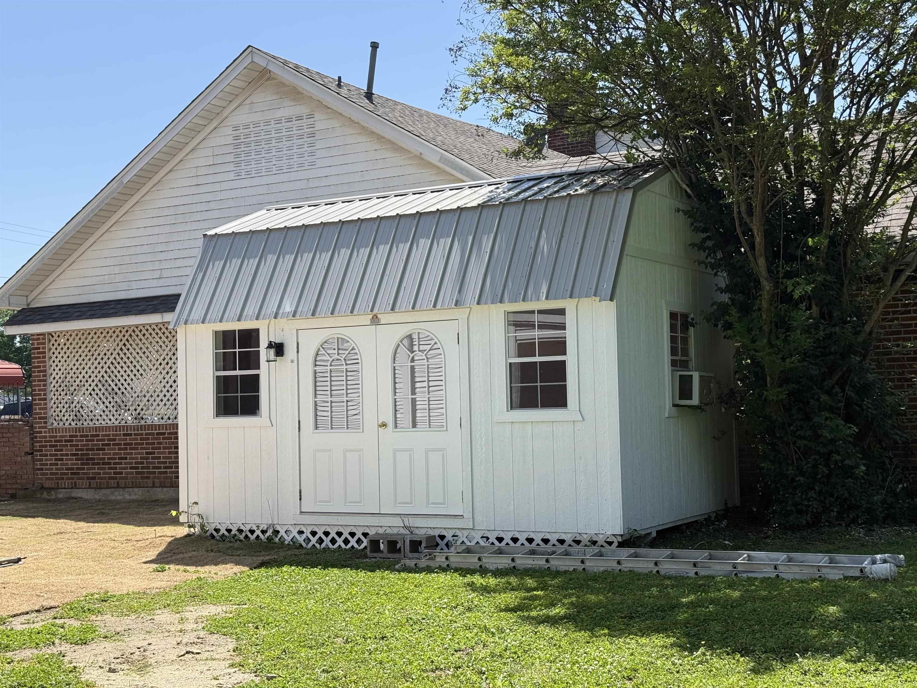 Hirschmans 1st - Residential